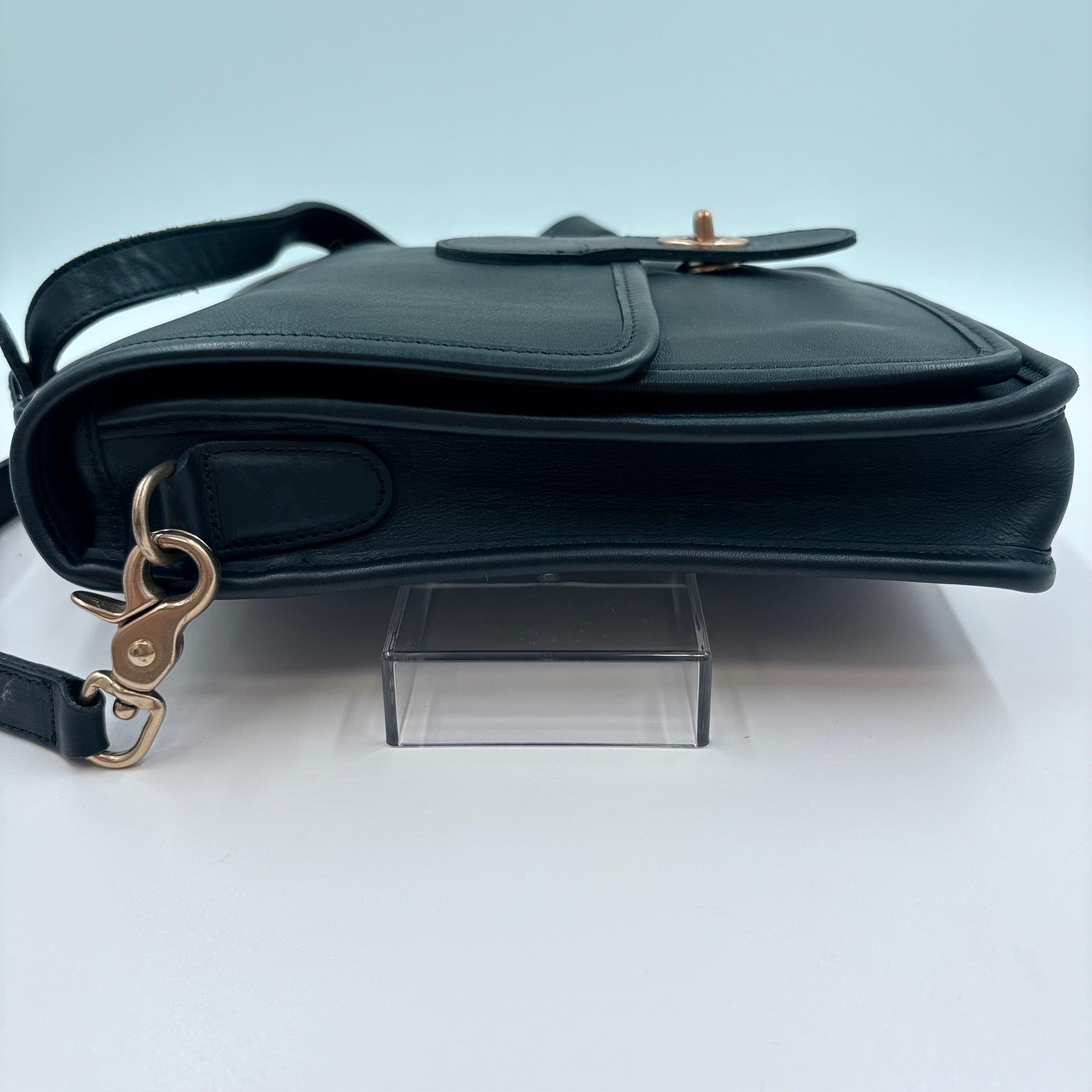 Authenticated vintage Coach Willis cross body purse