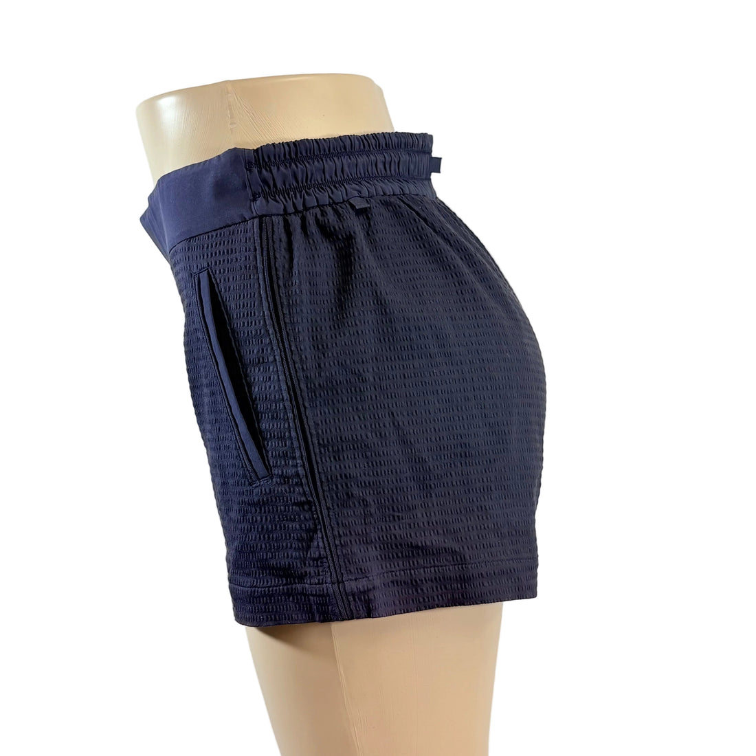 Lululemon women's shorts, size 6