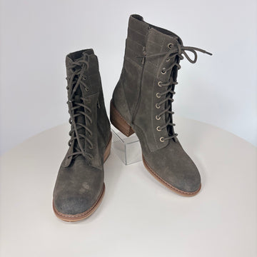 Timberland women's like new boots