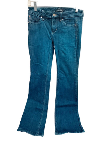 White House Black Market Blanc Flared Leg blue jeans