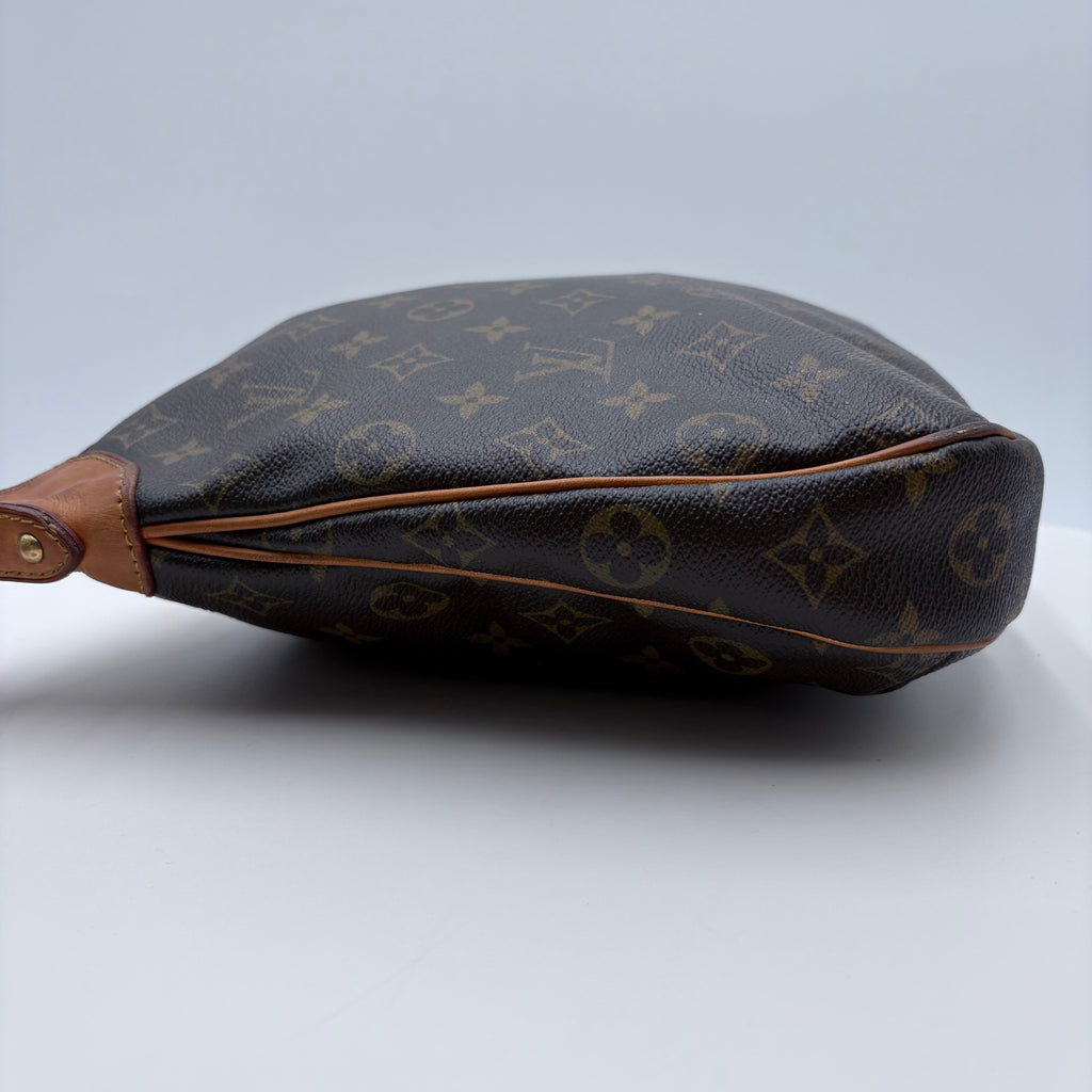 Authenticated Vintage Louis Vuitton cross body purse