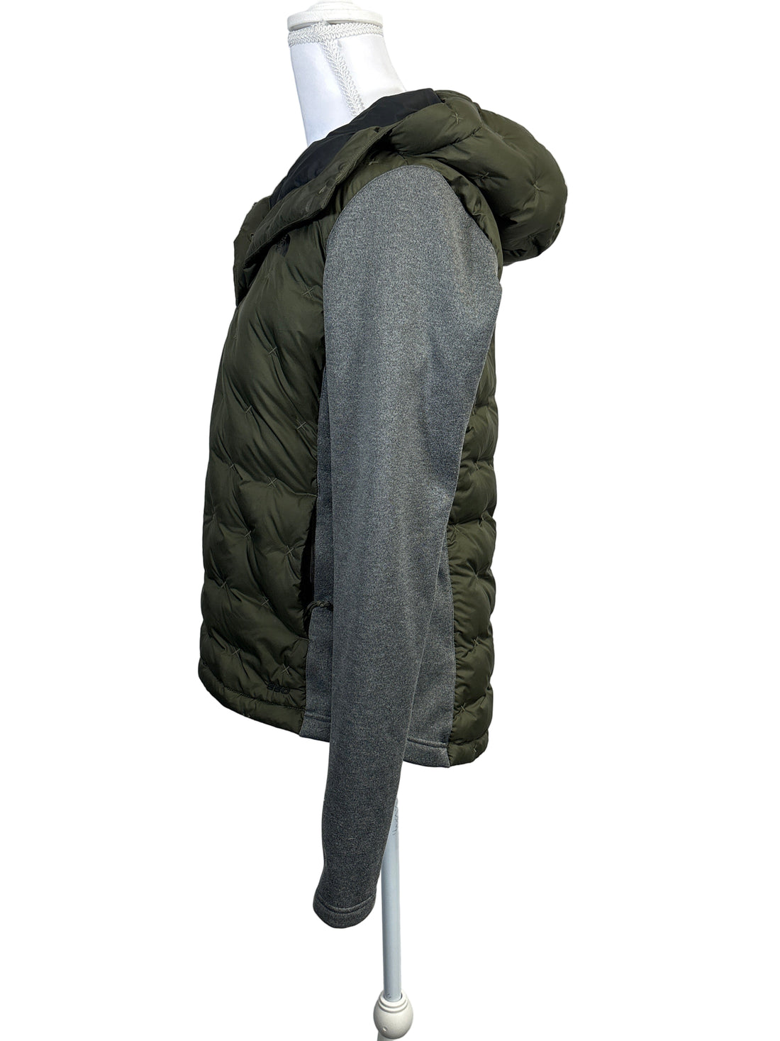 North Face long sleeve puffer jacket with hood, size small