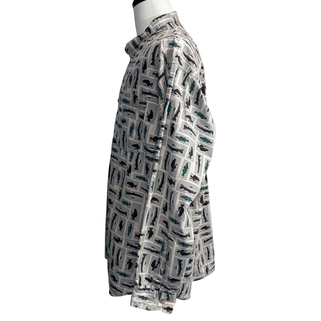 Columbia Men's long sleeve button shirt, size Extra Large