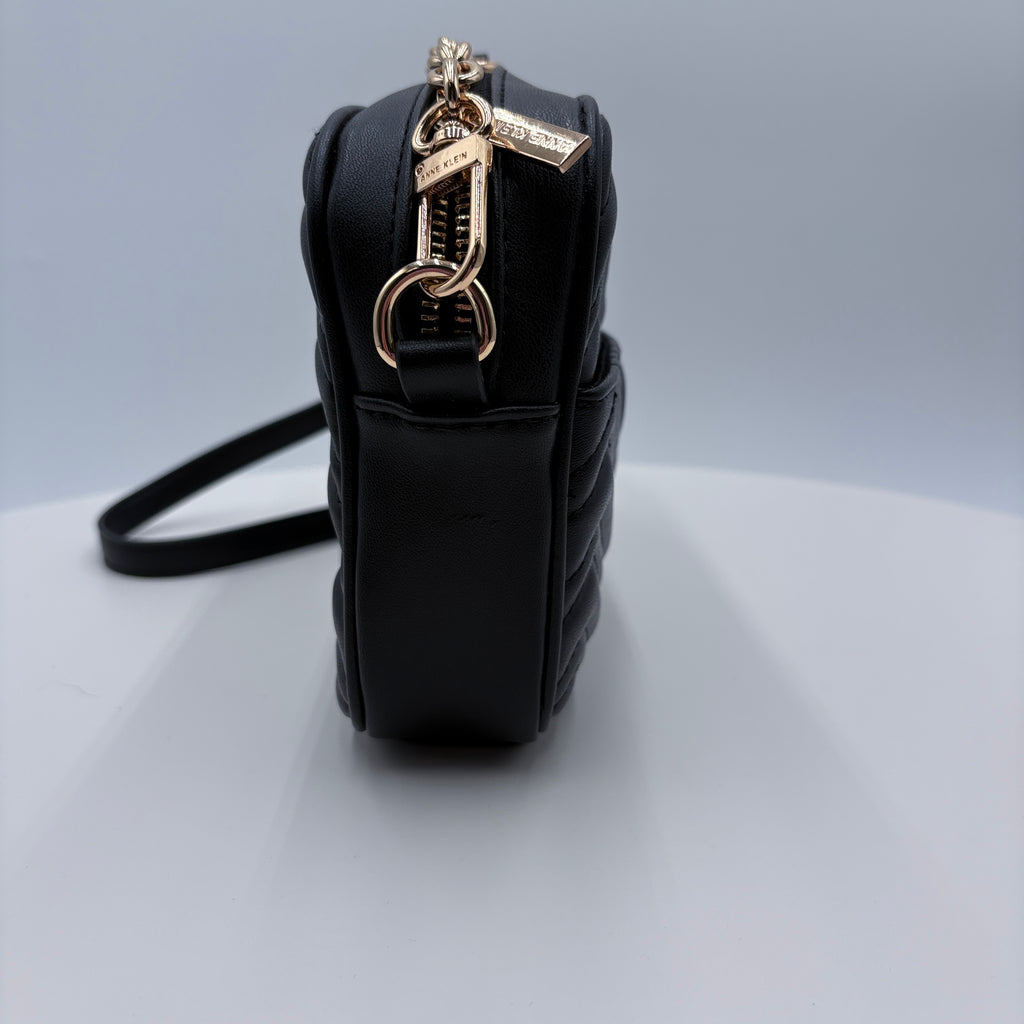 Ann Klein cross body purse