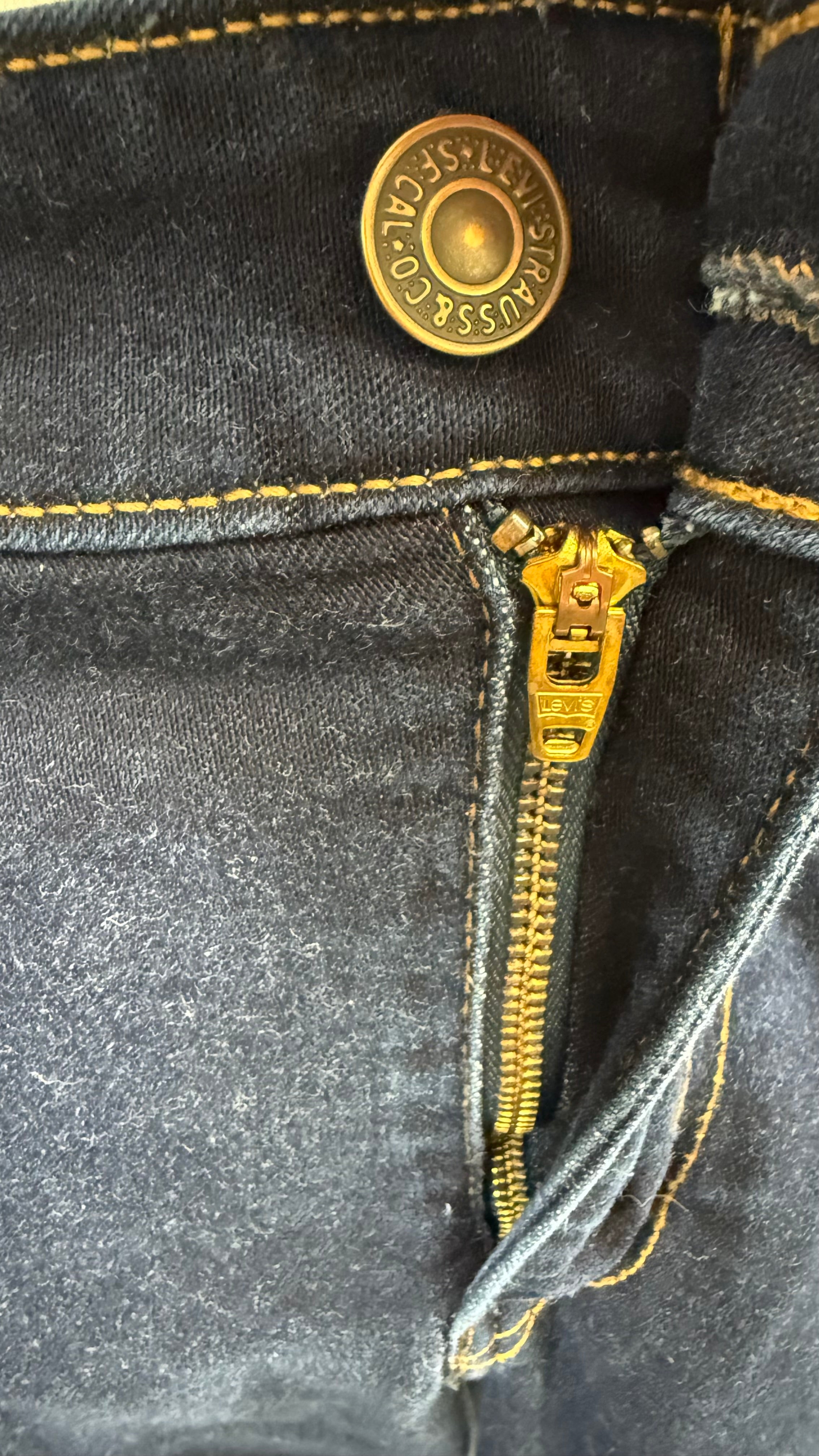 Levi Jeans Flared bottom zipper fly, waist 29"