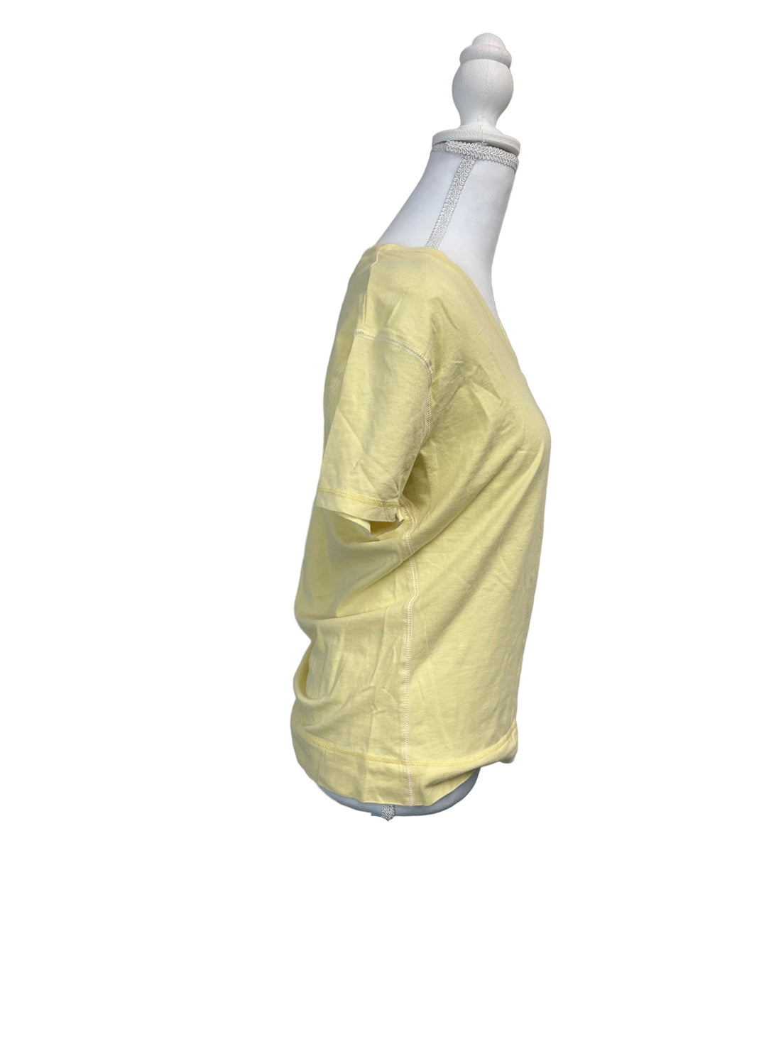 Nike short sleeve yellow t-shirt