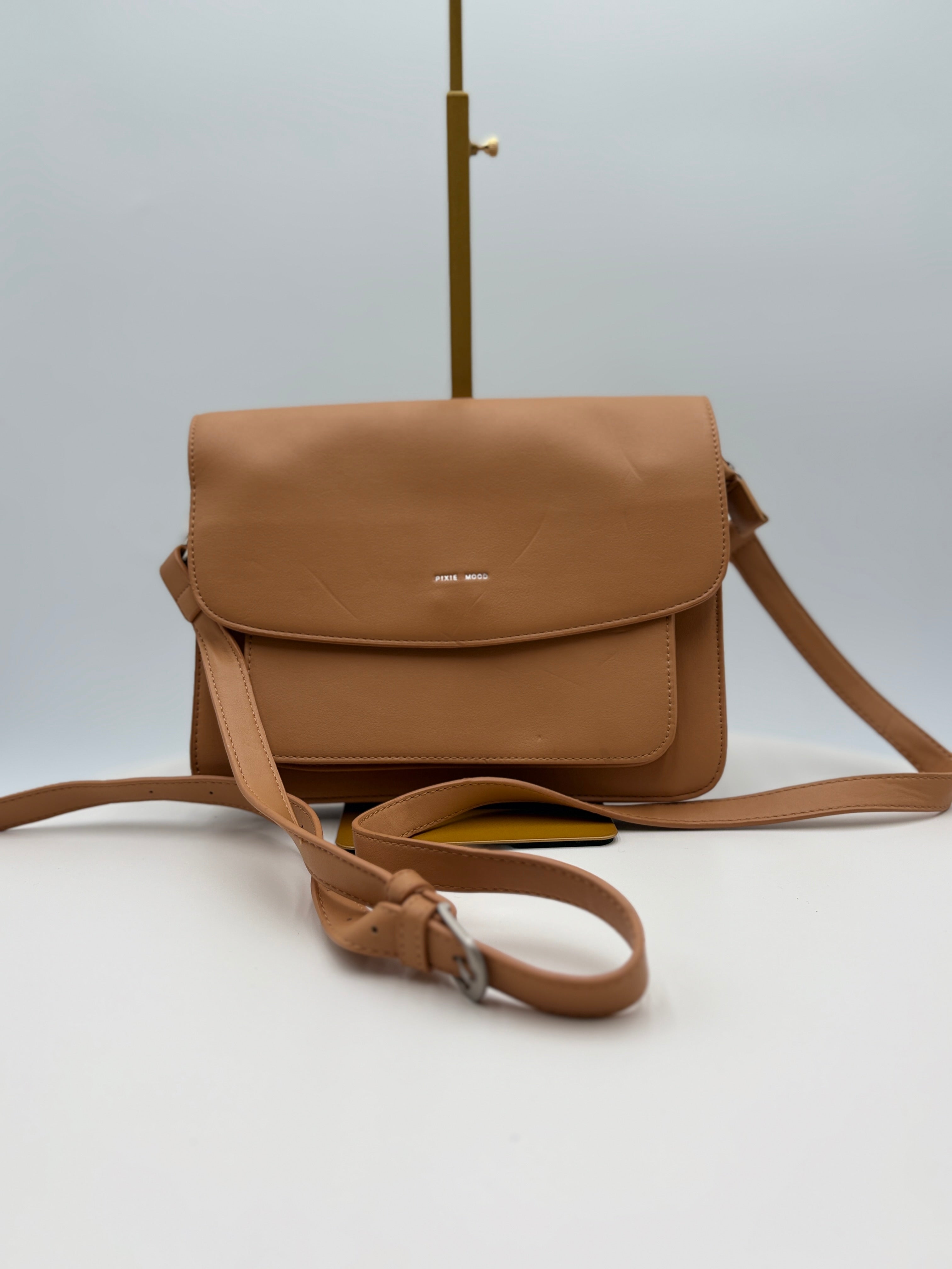 Pixi Mood cross body purse