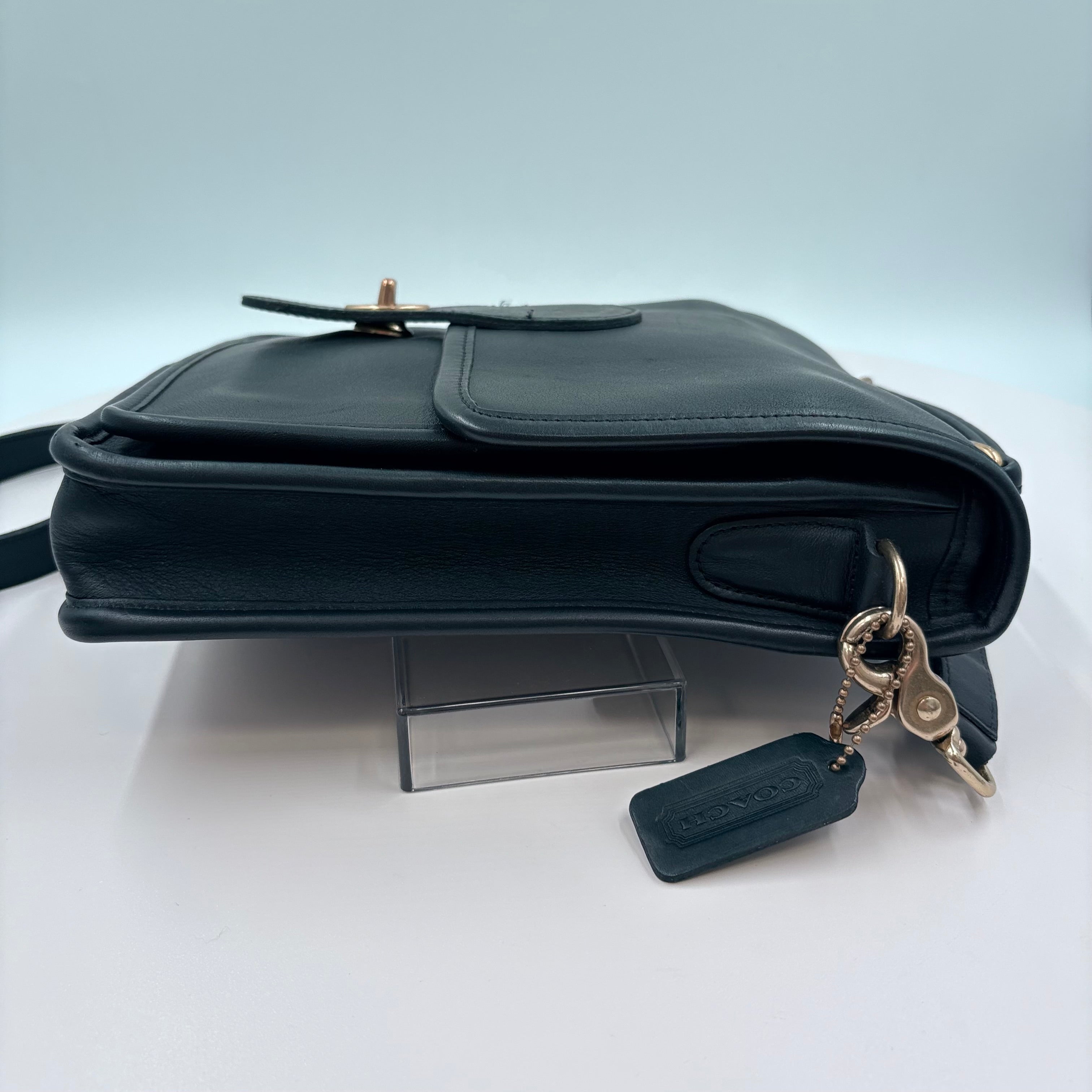 Authenticated vintage Coach Willis cross body purse