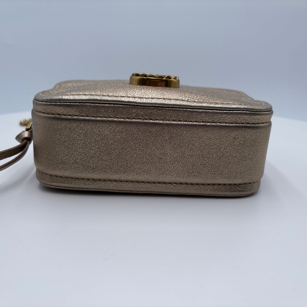 Marc Jacobs Snapshop cross body purse with gold chain