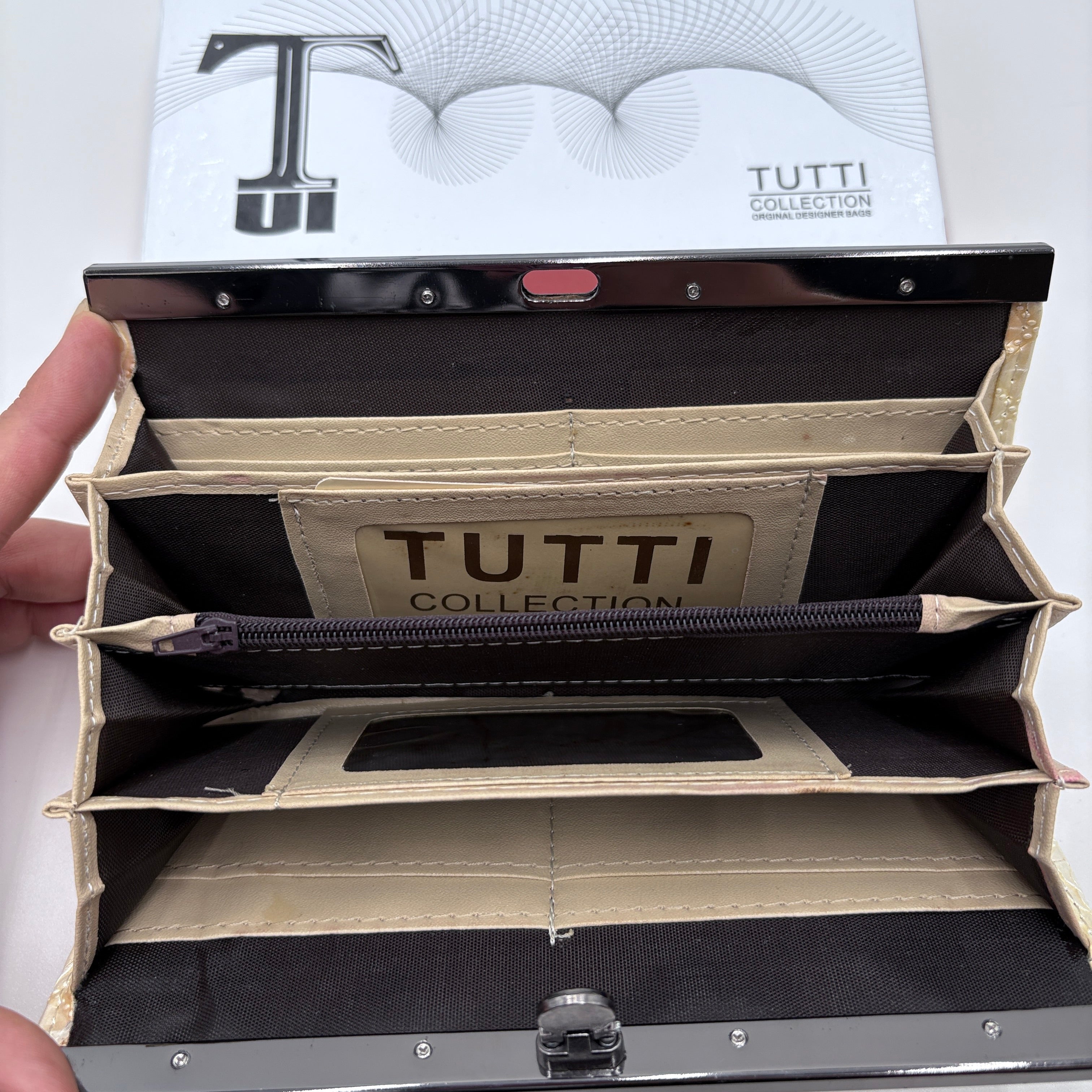 Bello Tutti wallet