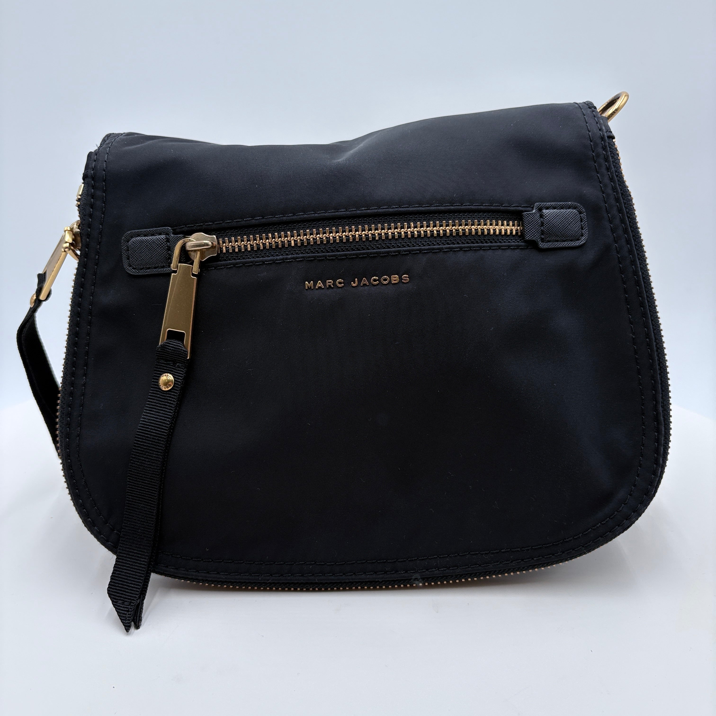 Marc Jacobs cross body purse