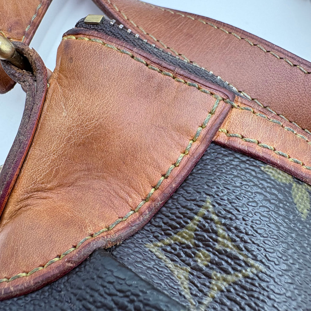 Authenticated Vintage Louis Vuitton cross body purse