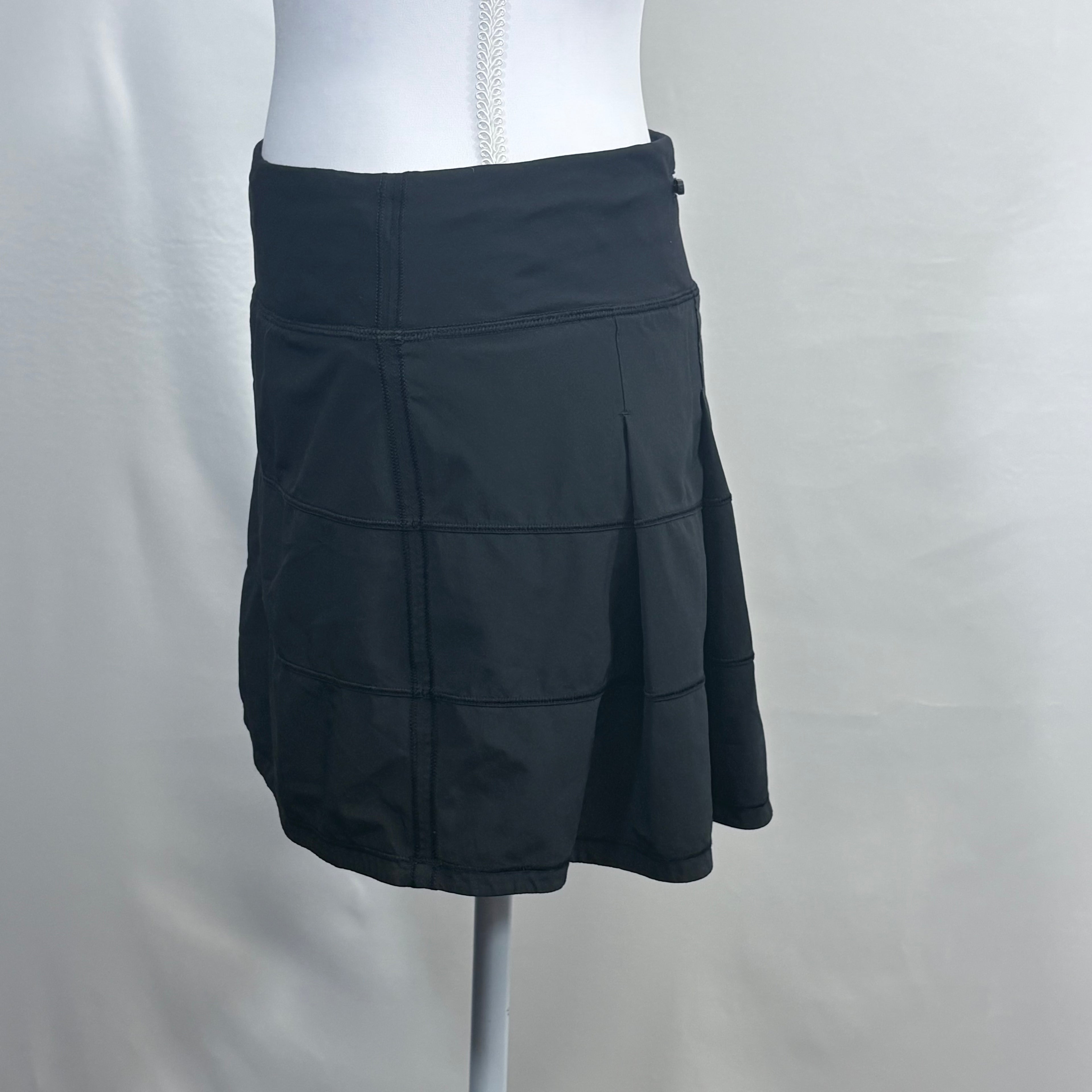 Lululemon shorts, size medium