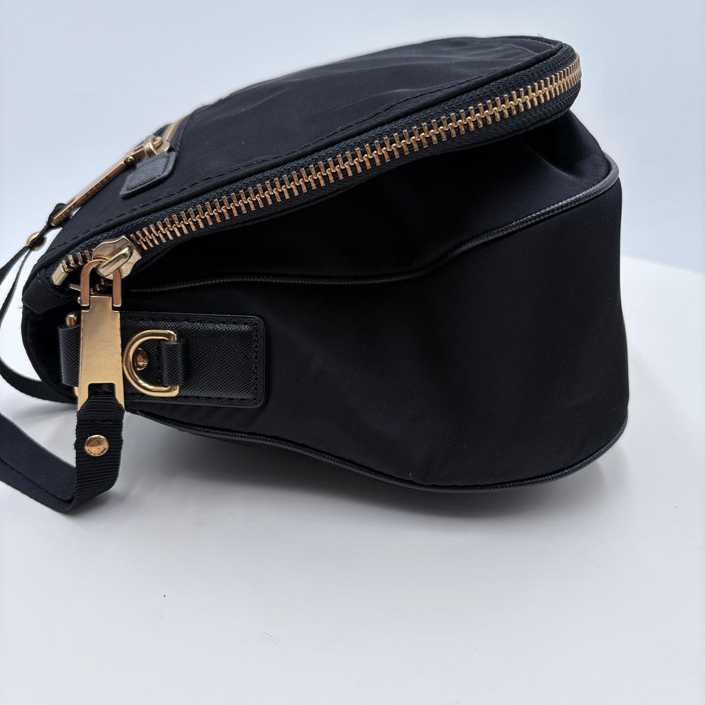 Marc Jacobs cross body purse