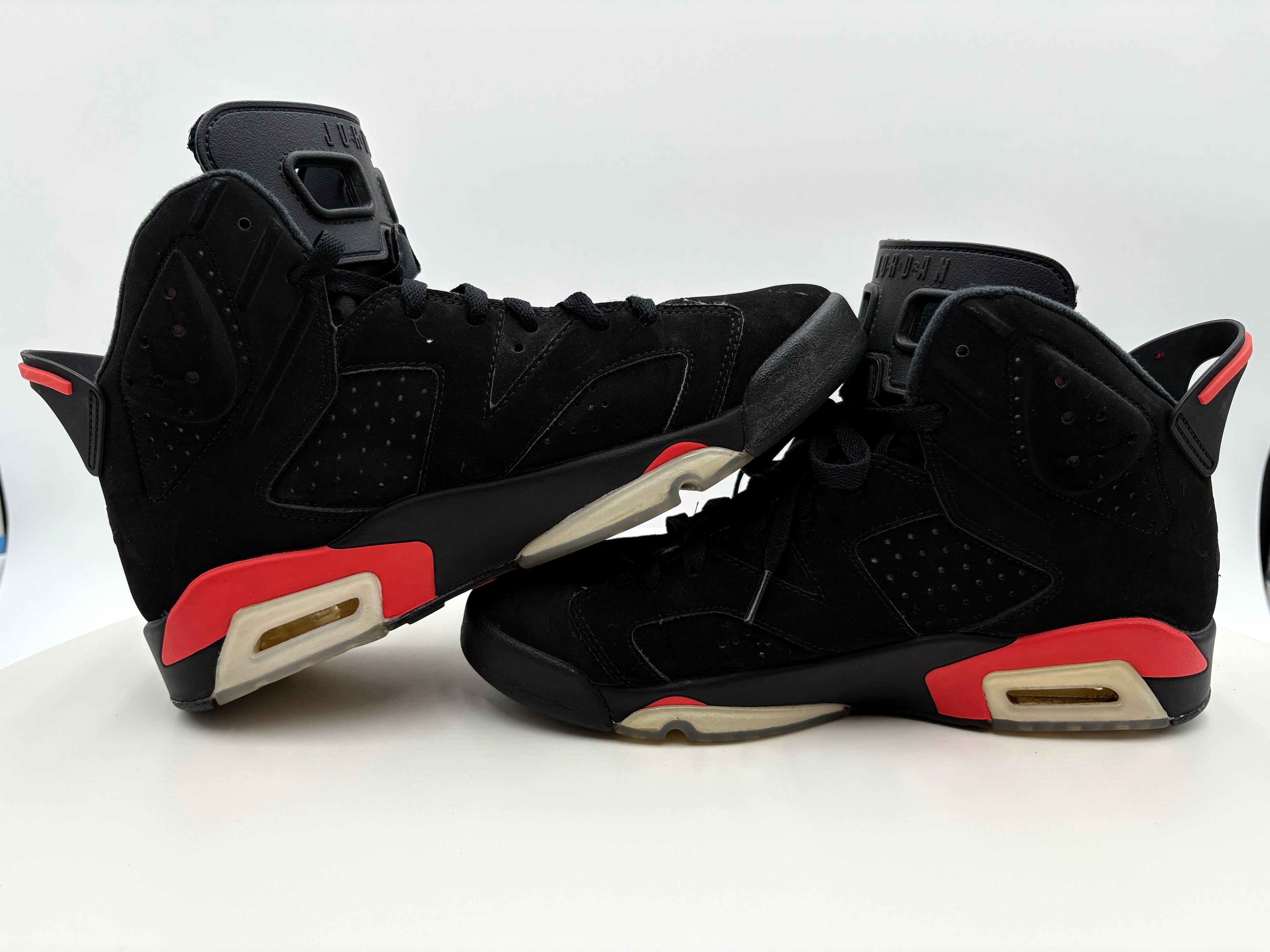 Nike Air Jordan #6 Retro Black Infrared (38466-060) Authenticated