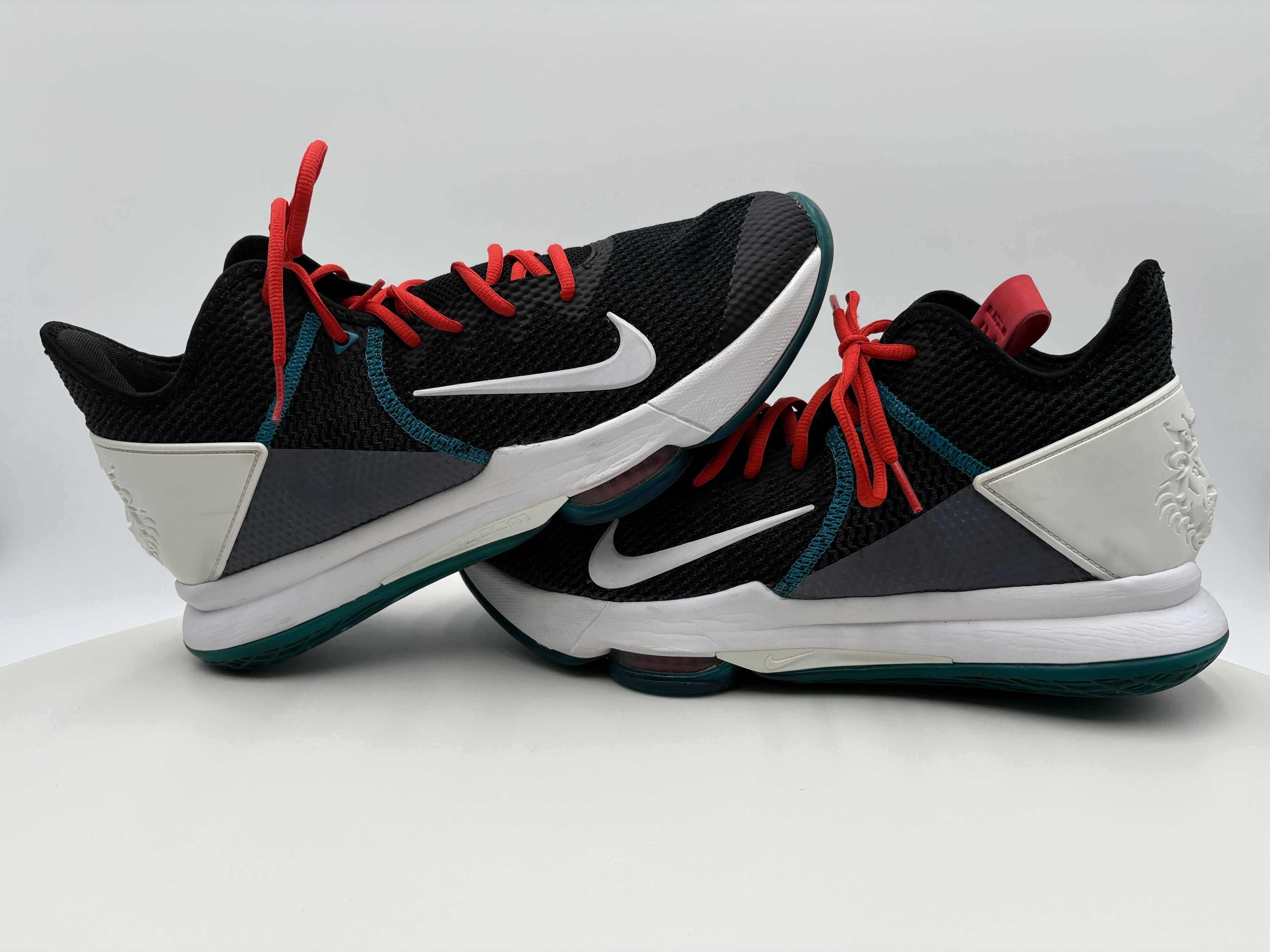 Nike Lebron Witness 3