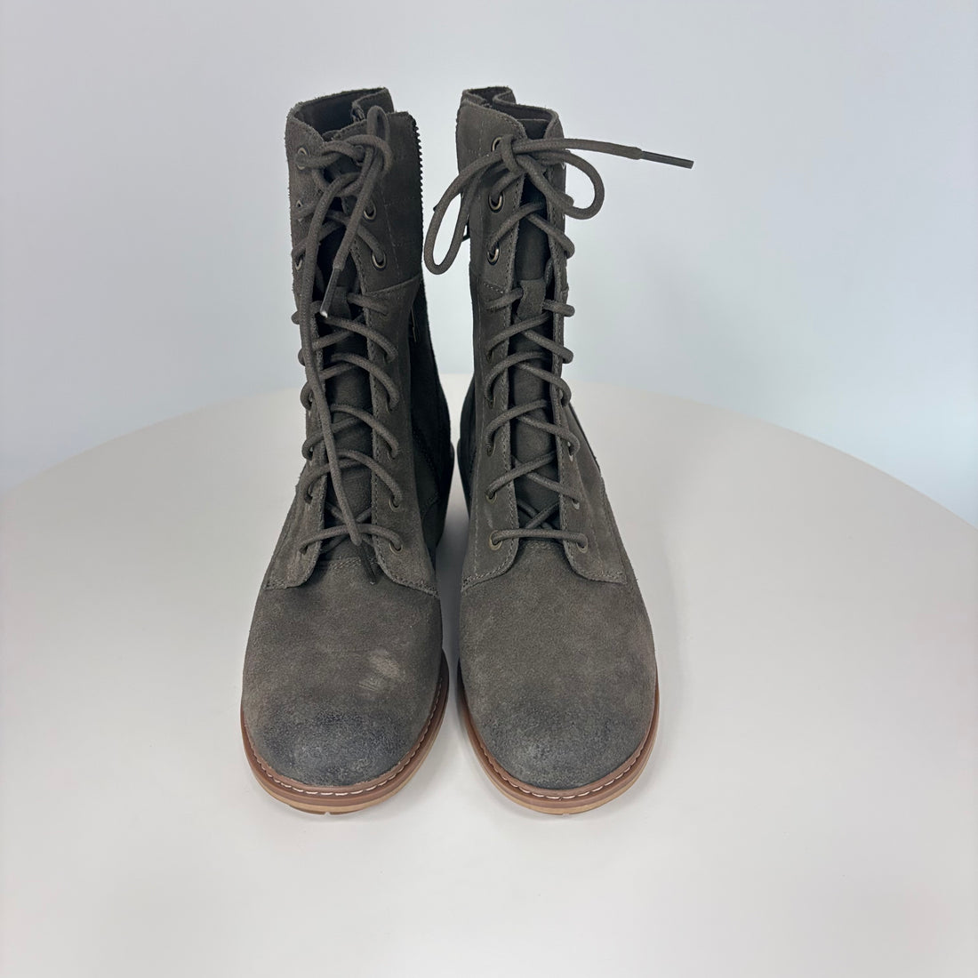 Timberland women's like new boots