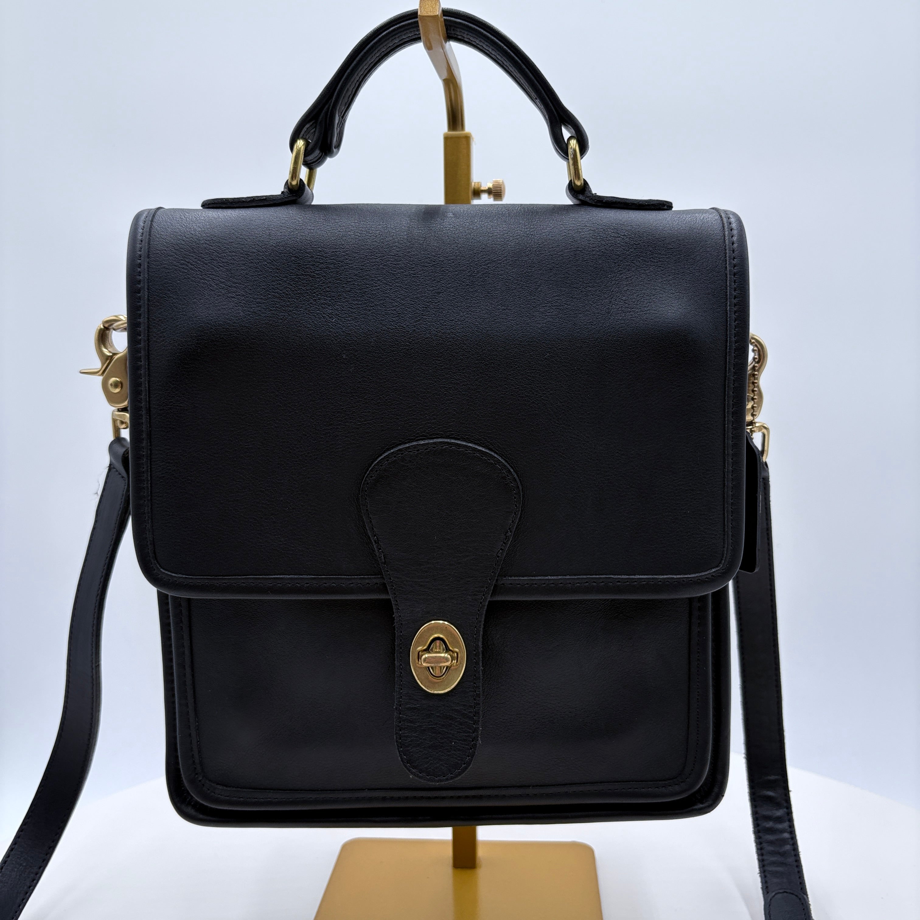 Authenticated vintage Coach Willis cross body purse