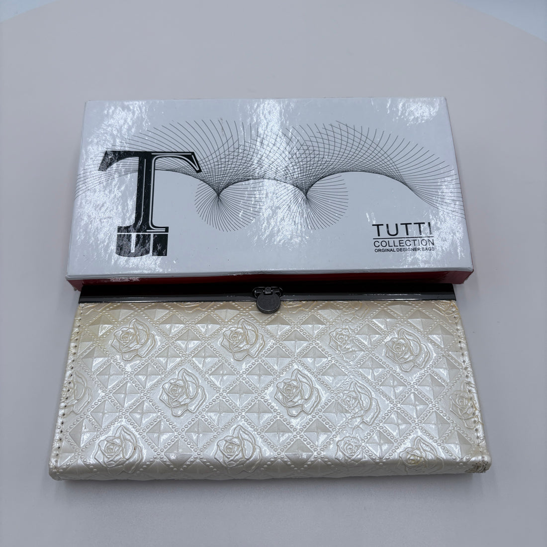 Bello Tutti wallet