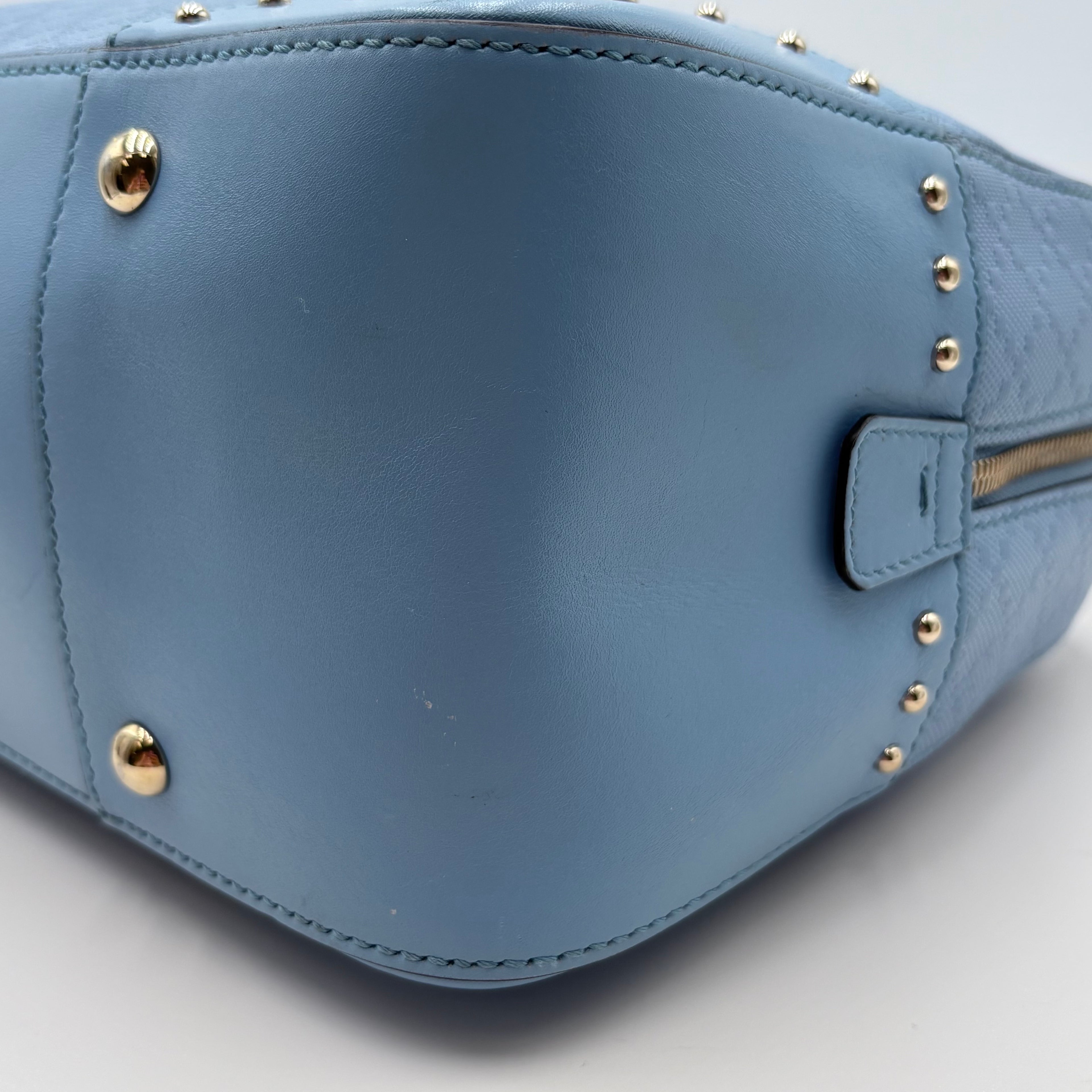 Authenticated Gucci Handbag – Classic Shoulder Bag