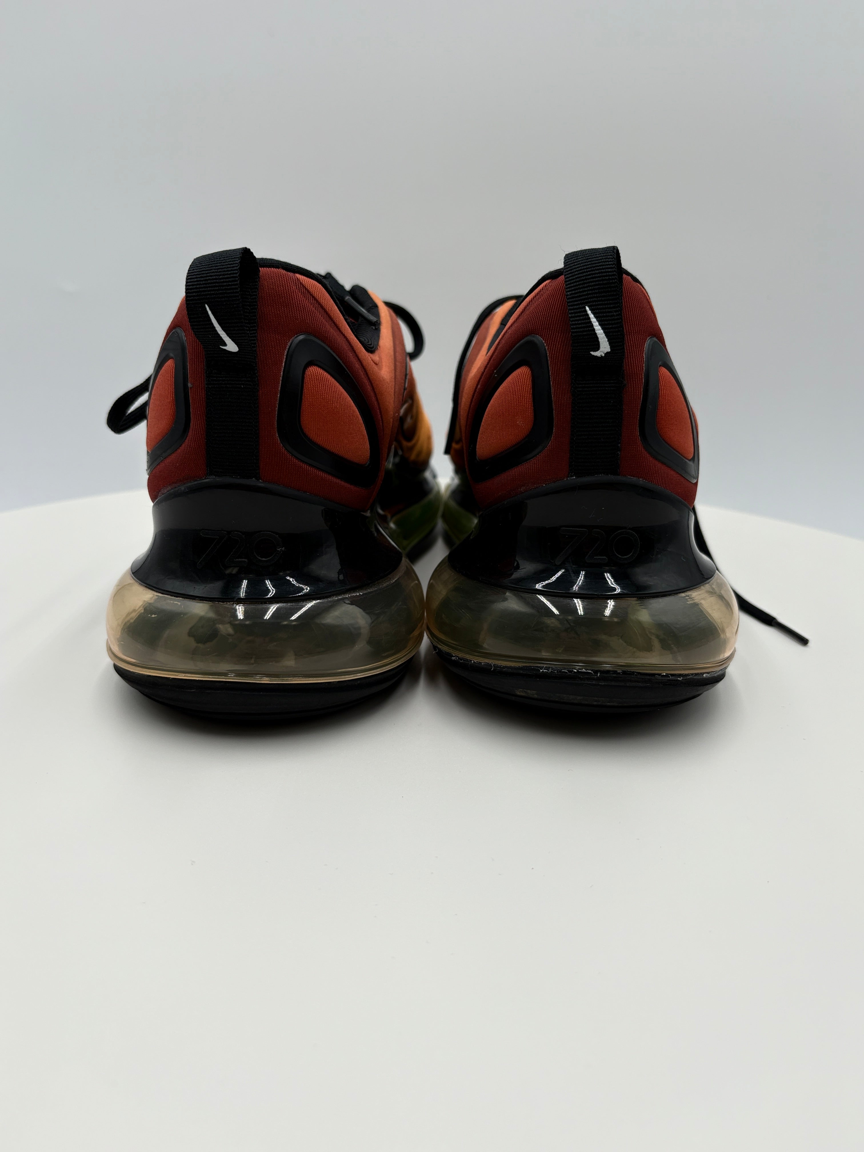 Nike Air Max 720 Sunrise Sunset Gradient AO2924-800 Authenticated