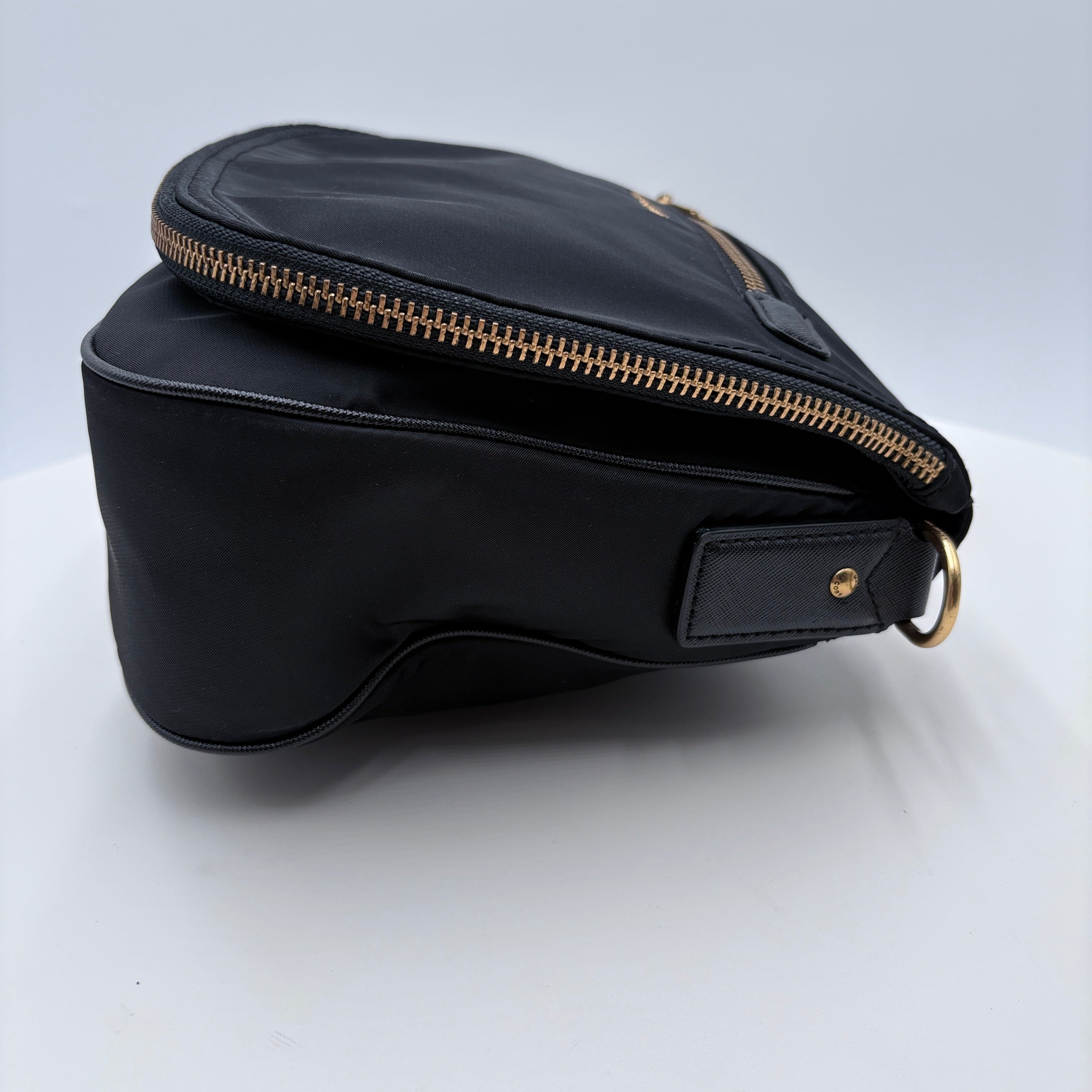 Marc Jacobs cross body purse