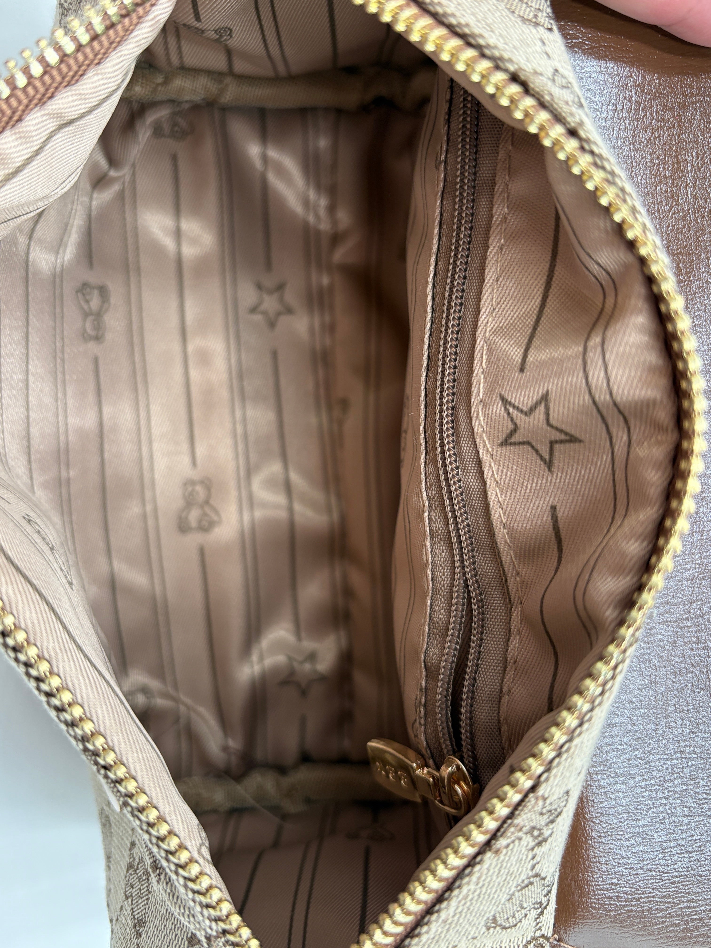 Like A Crystal Bea Baobao Crossbody purse