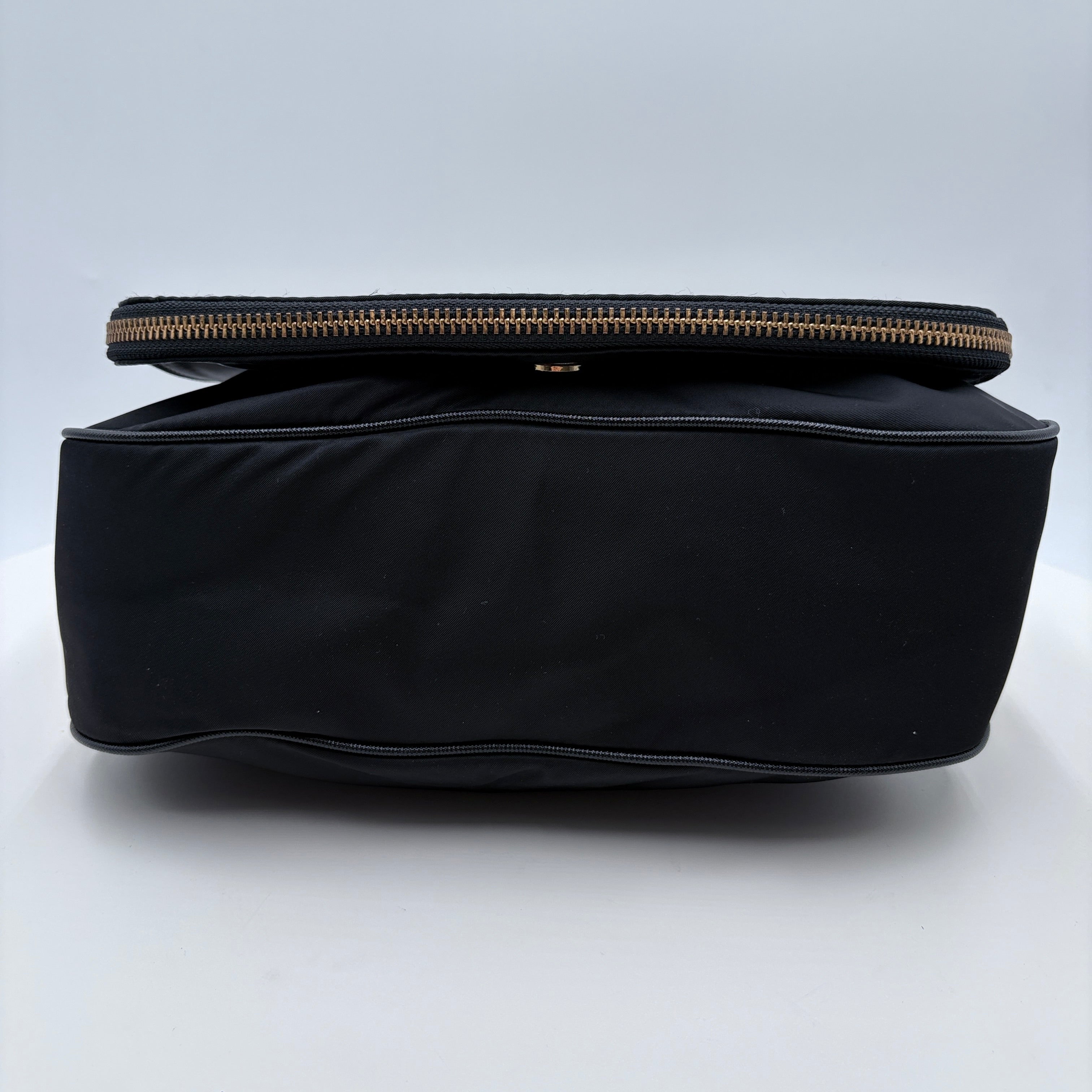 Marc Jacobs cross body purse