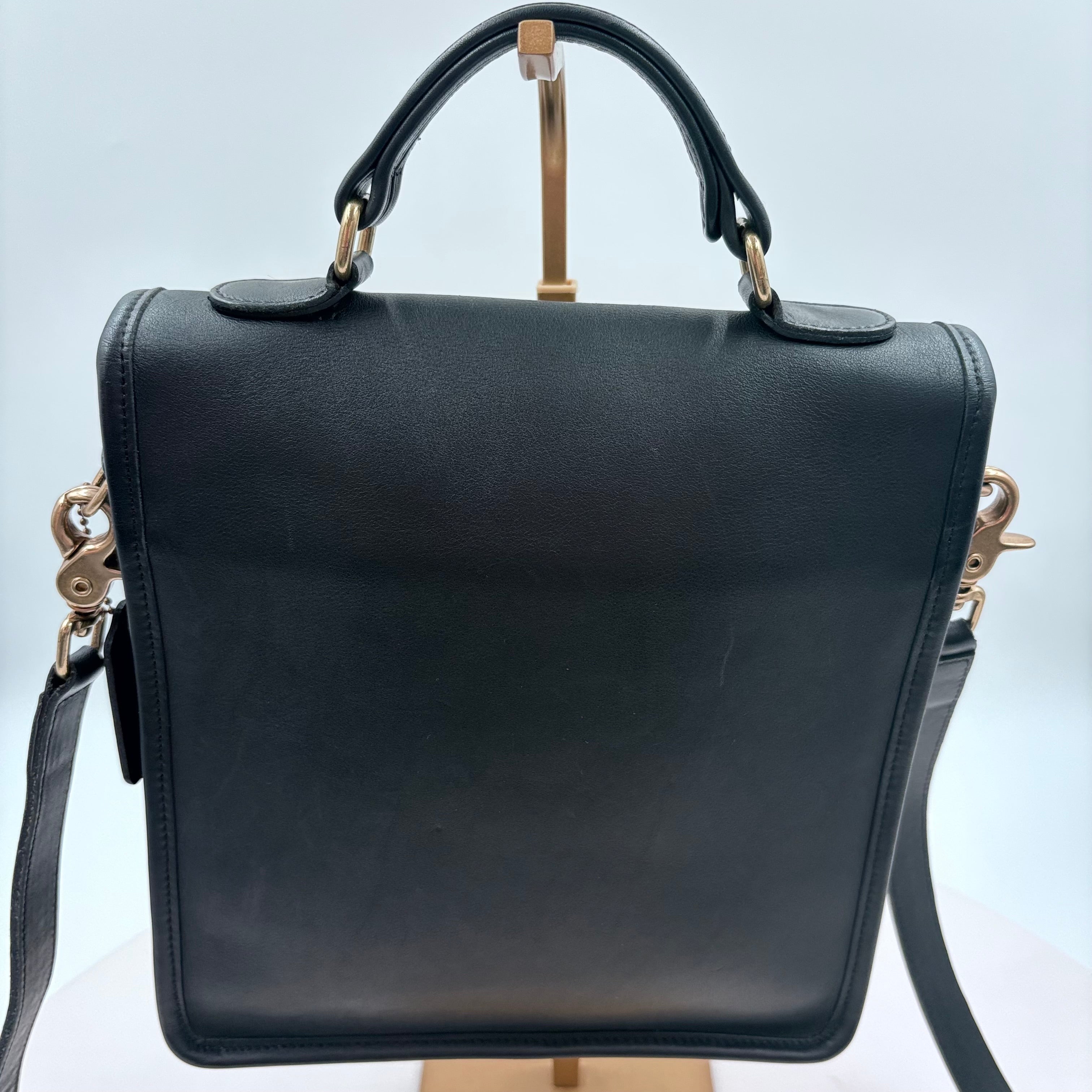 Authenticated vintage Coach Willis cross body purse