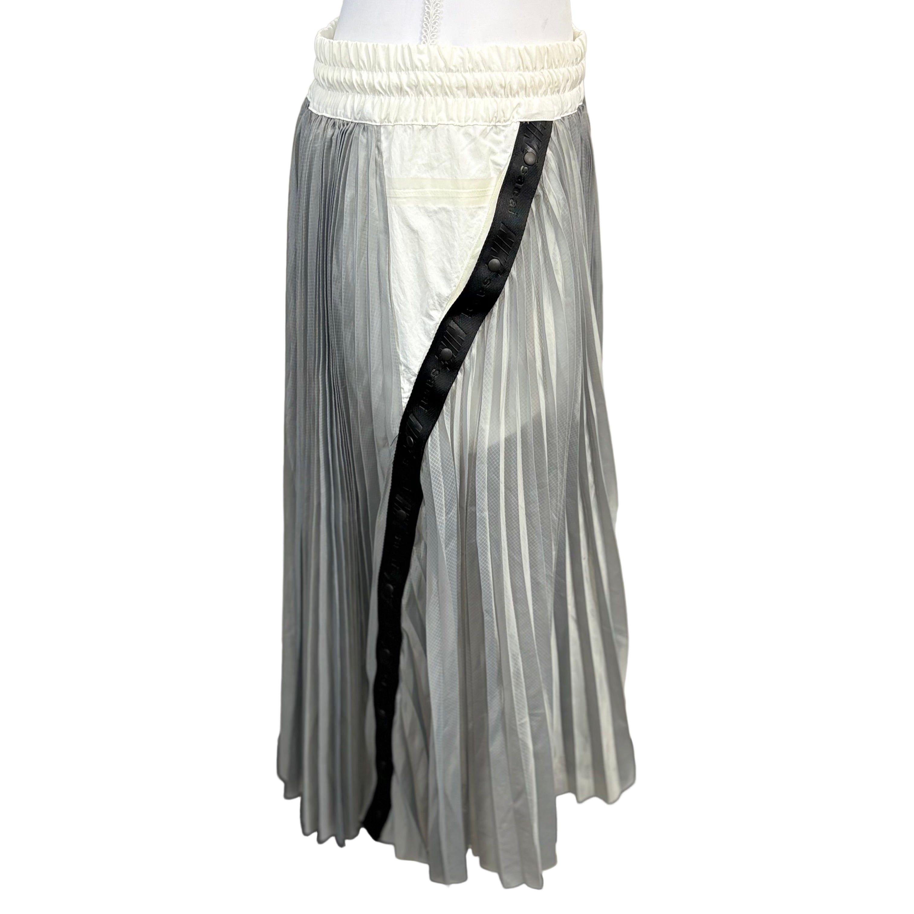 Nike/Sacai High Low Skirt NWT, size small