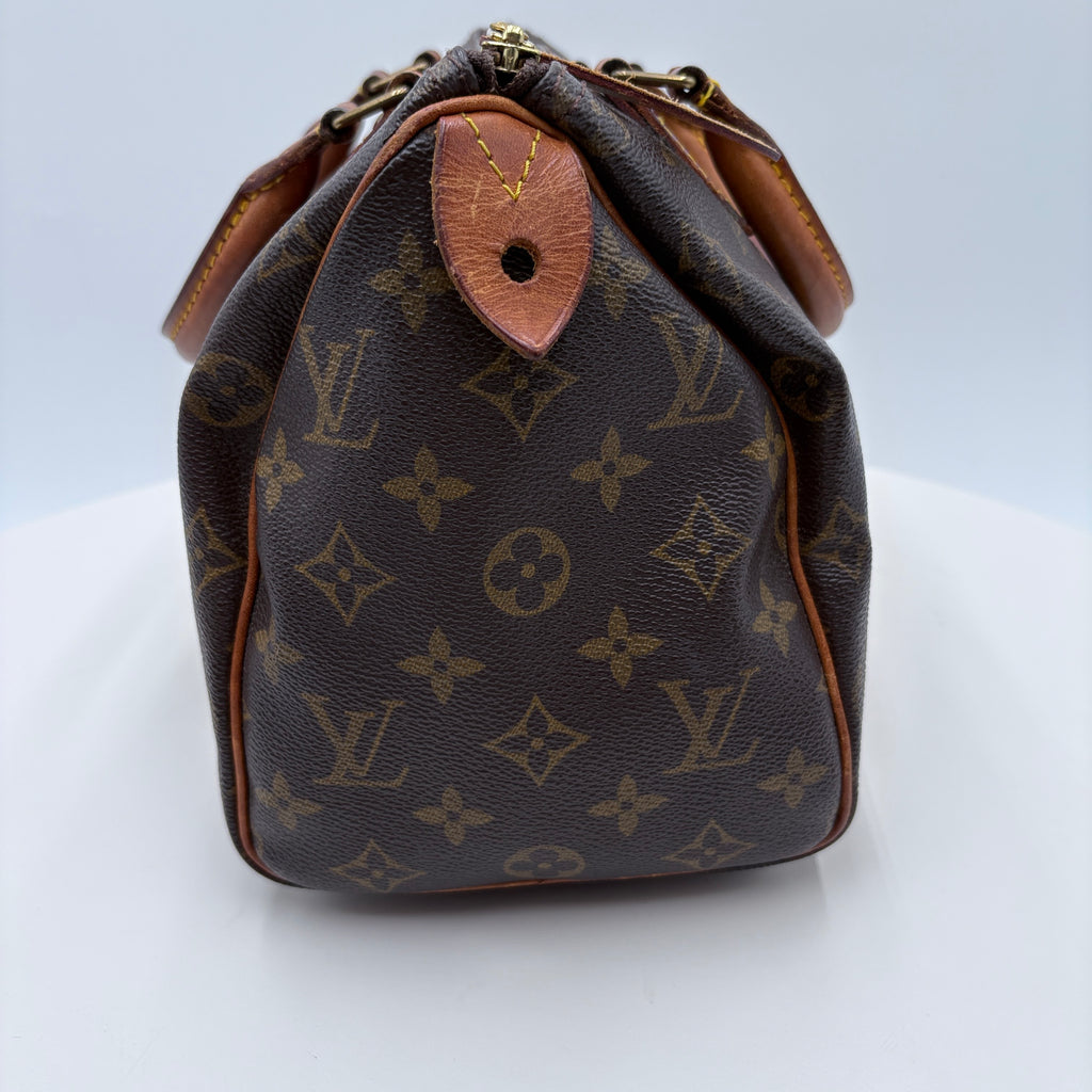 Authenticated Vintage Louis Vuitton Speedy 20 purse