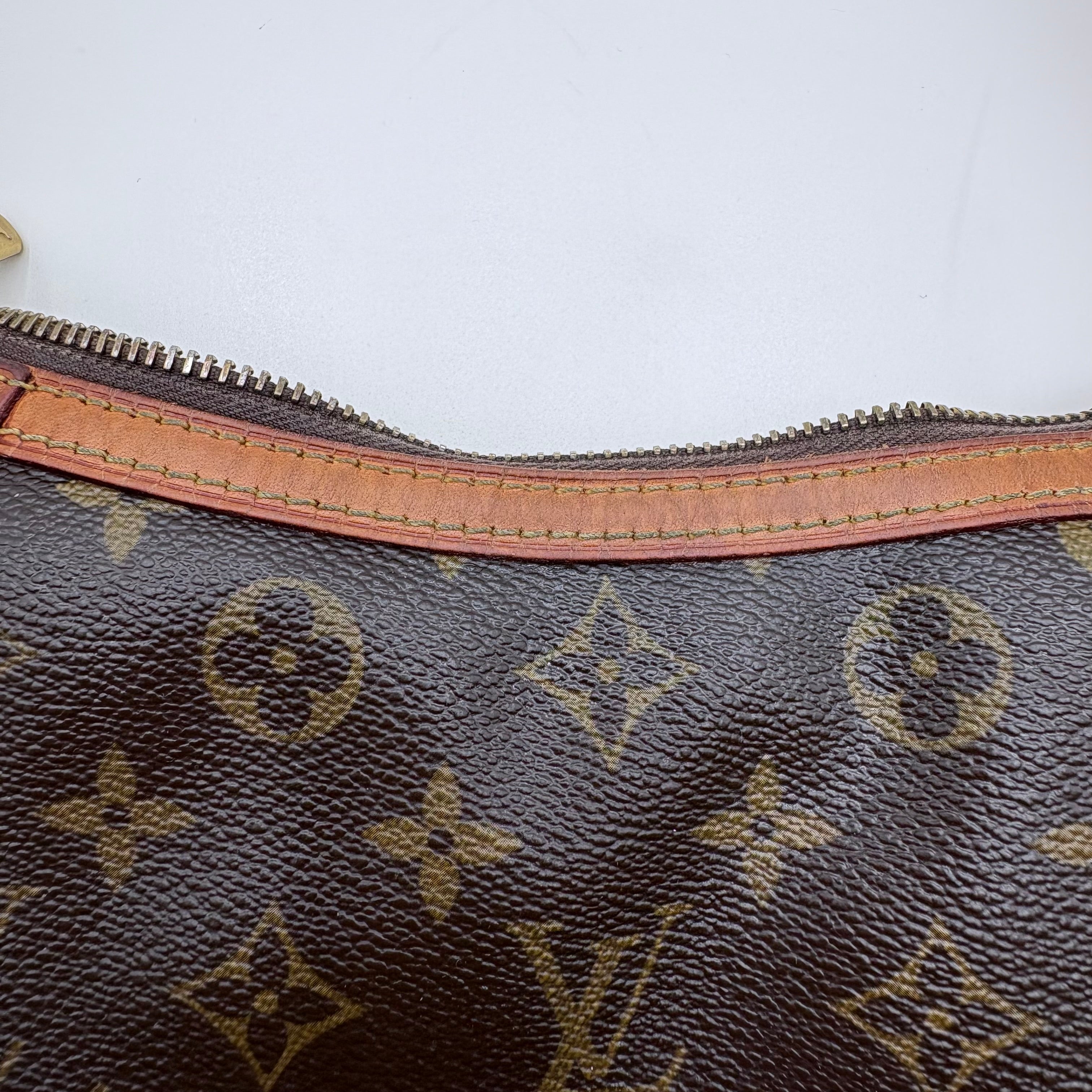 Authenticated Vintage Louis Vuitton cross body purse