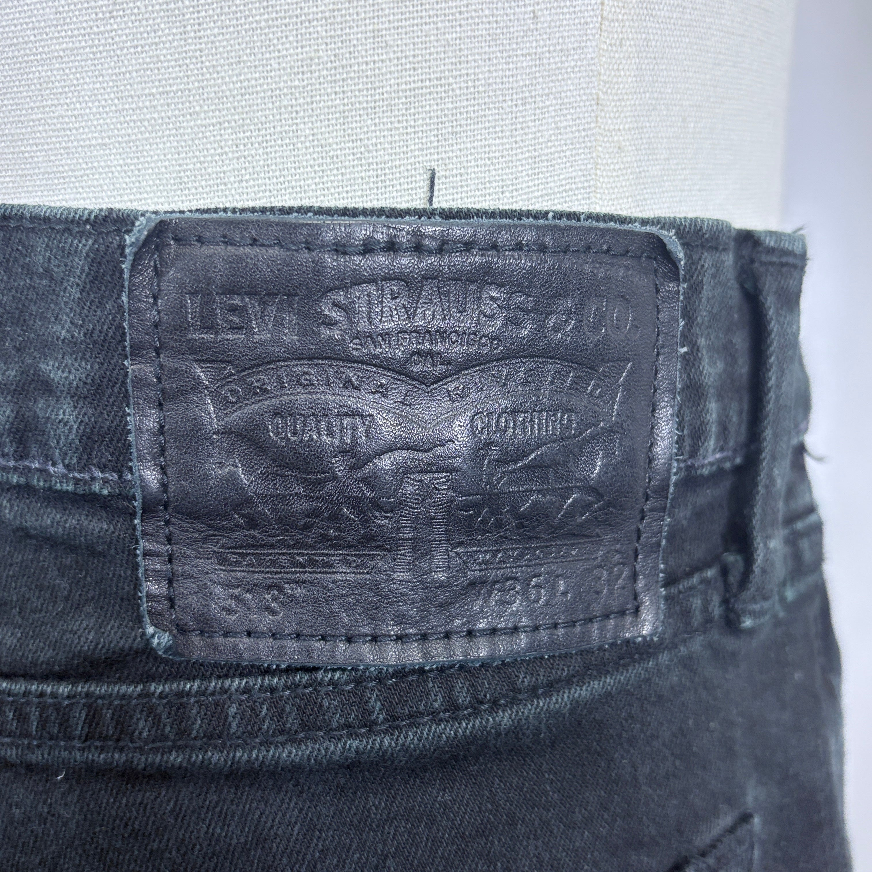 Levi Men's 513 Black Jeans, waist 36"