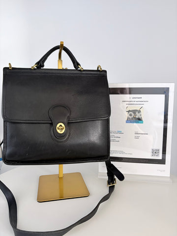 Authenticated vintage Winne Coach handbag/crossbody purse