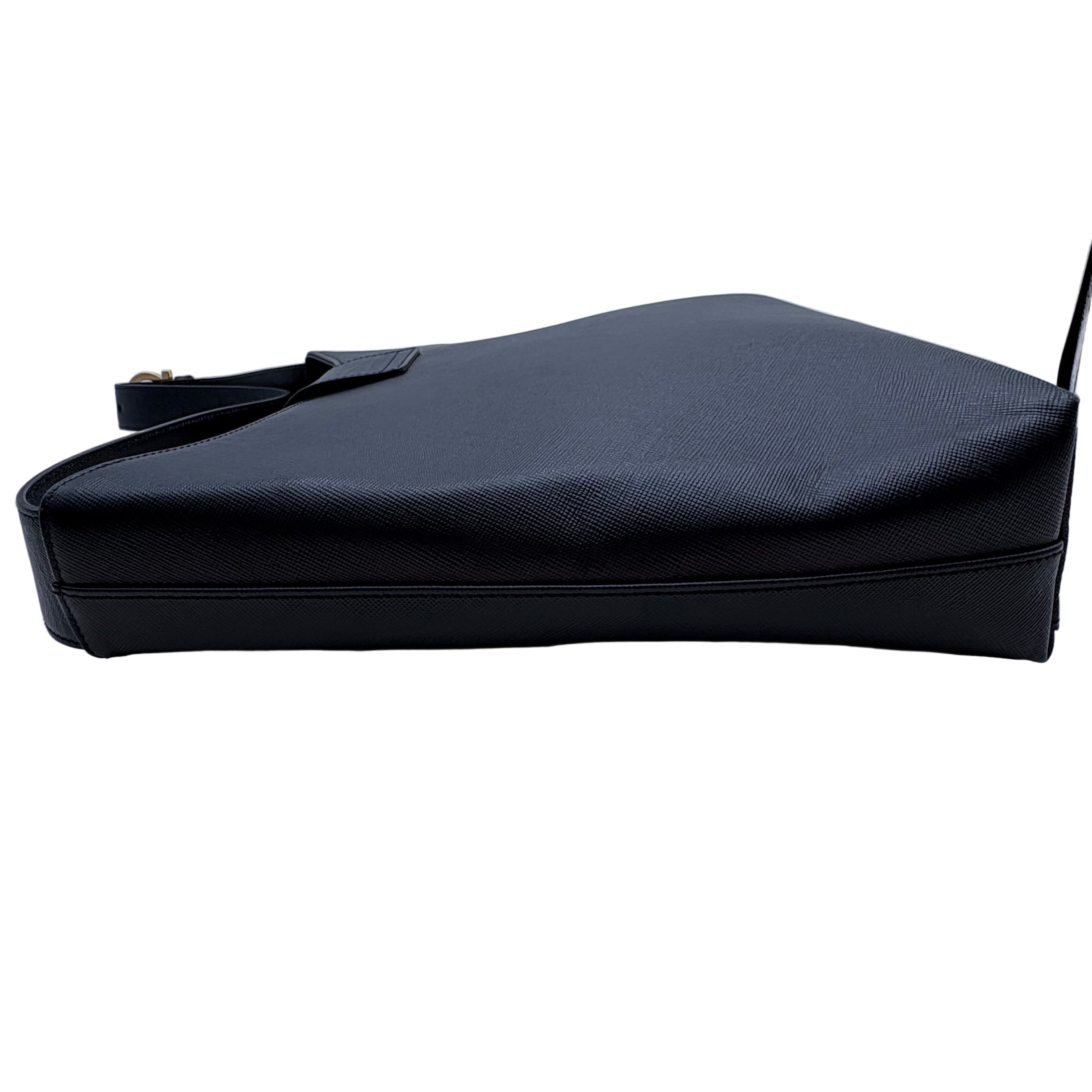 Authenticated Farragamo shoulder bag