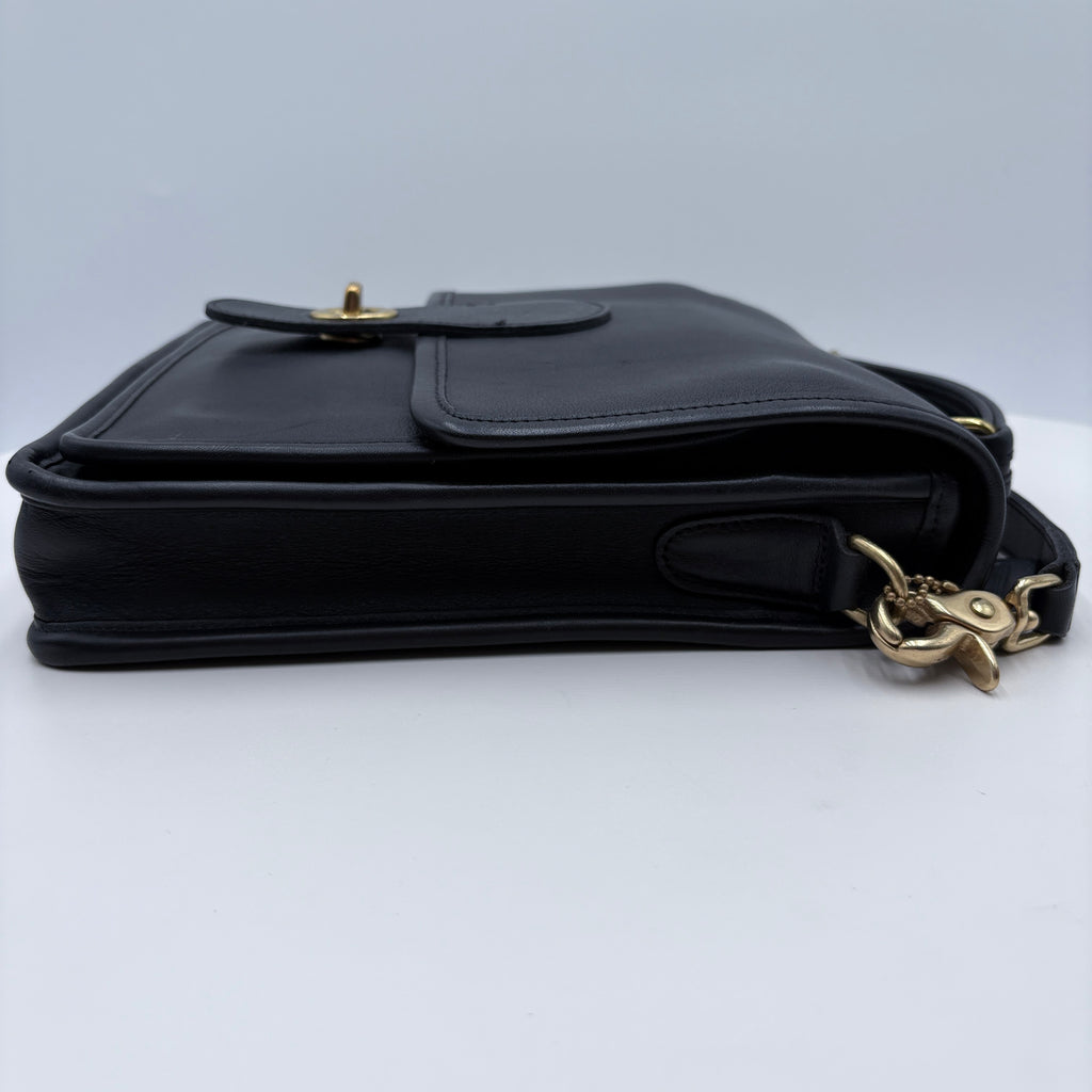 Authenticated vintage Coach Willis cross body purse