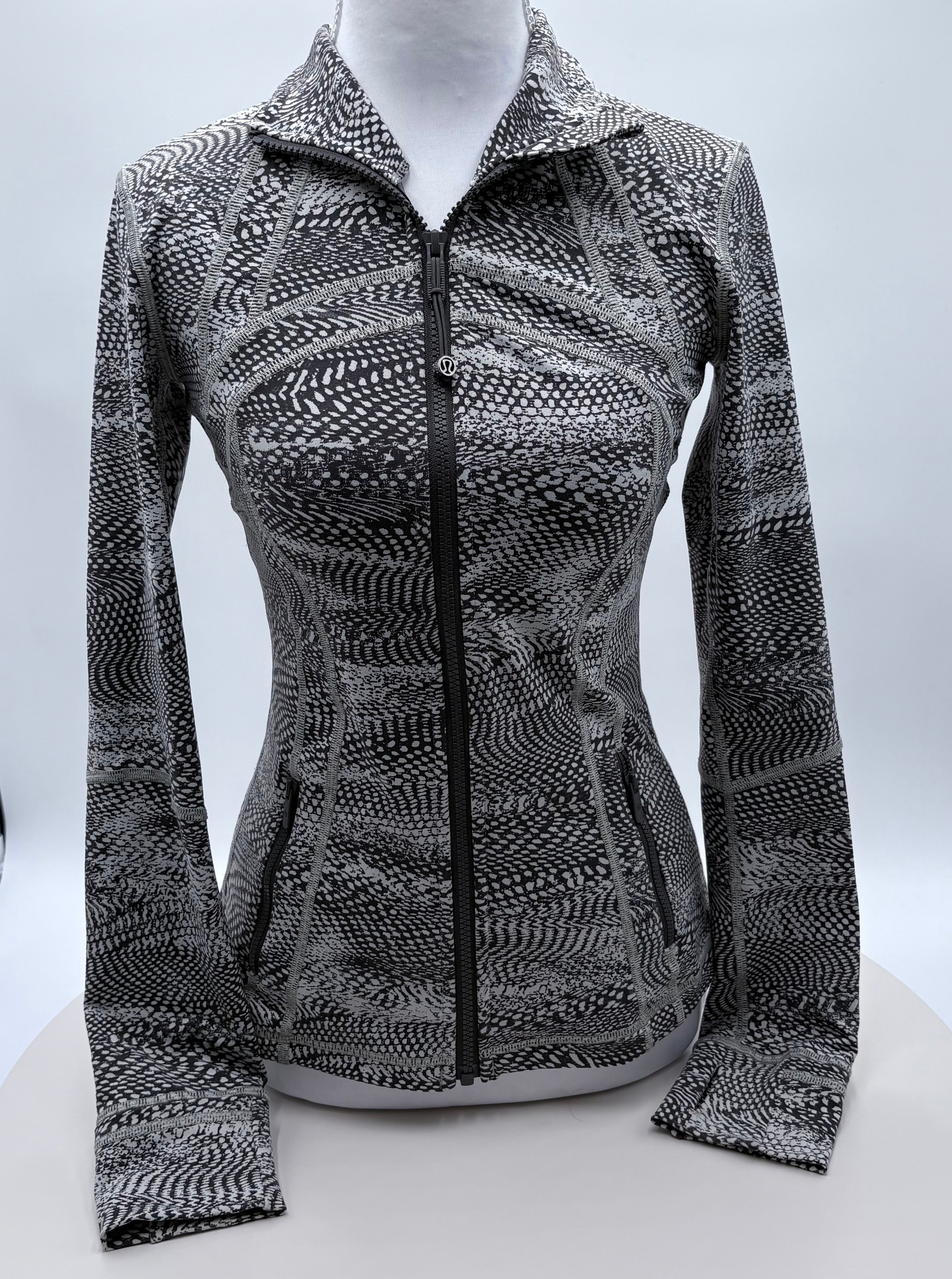 Lululemon sweatshirt, size small