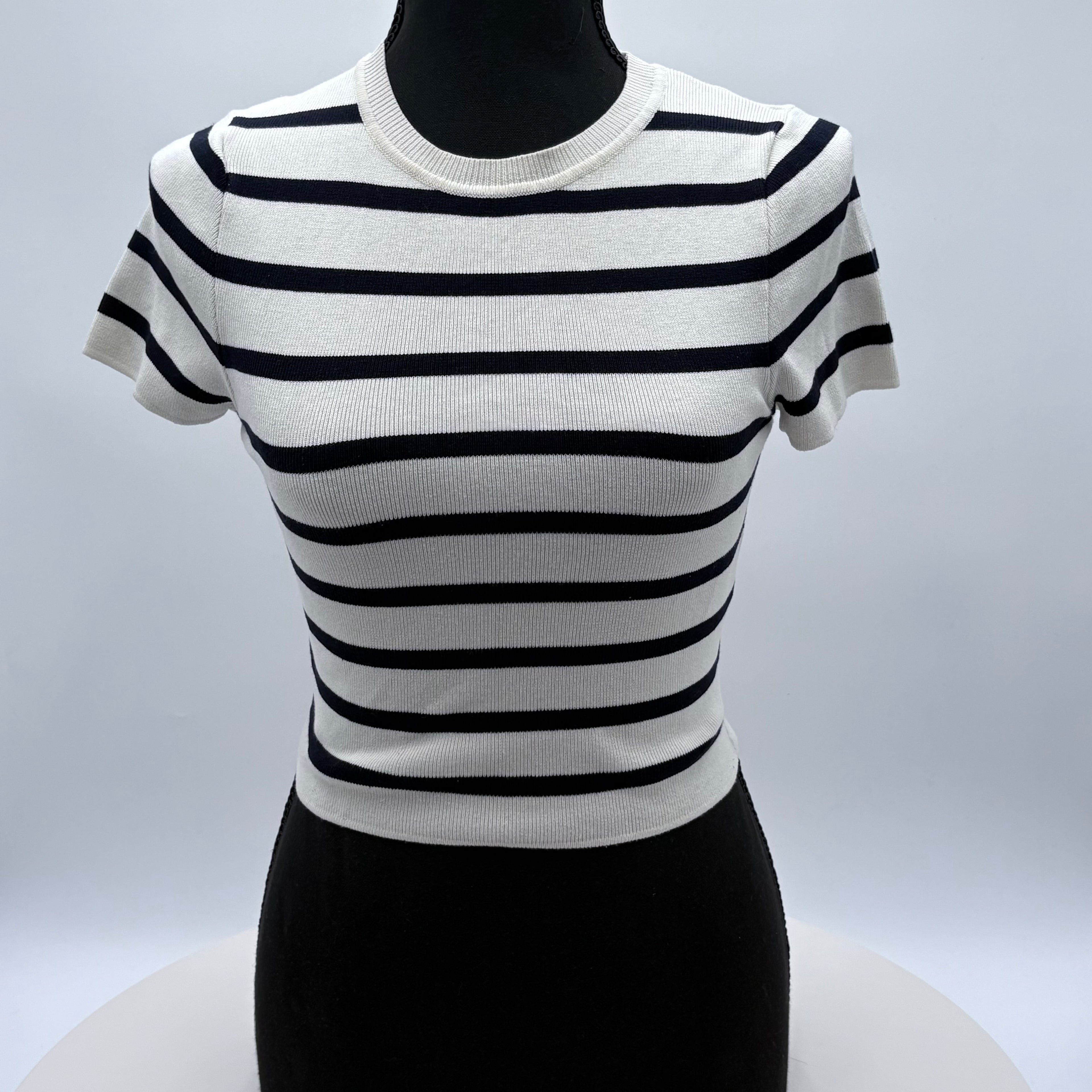 Zara short sleeve shirt, size medium