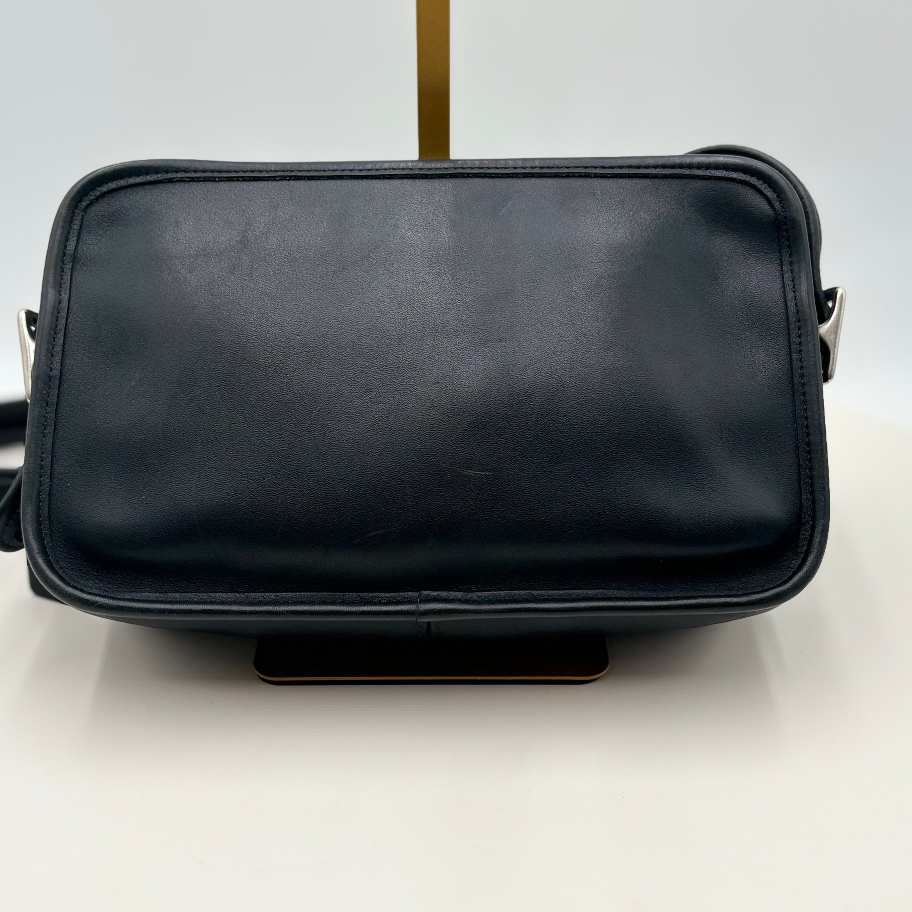 Authenticated Vintage Coach Legacy East West Crossbody Purse