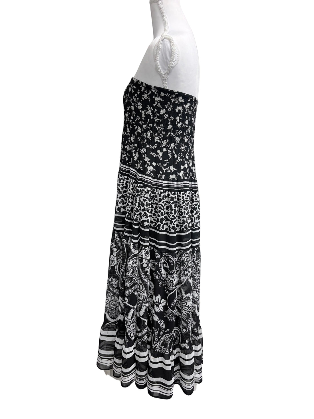 White house Black Market Maxi sleeveless black and white floral and paisley dress