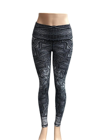 Lululemon black patterned cool leggings