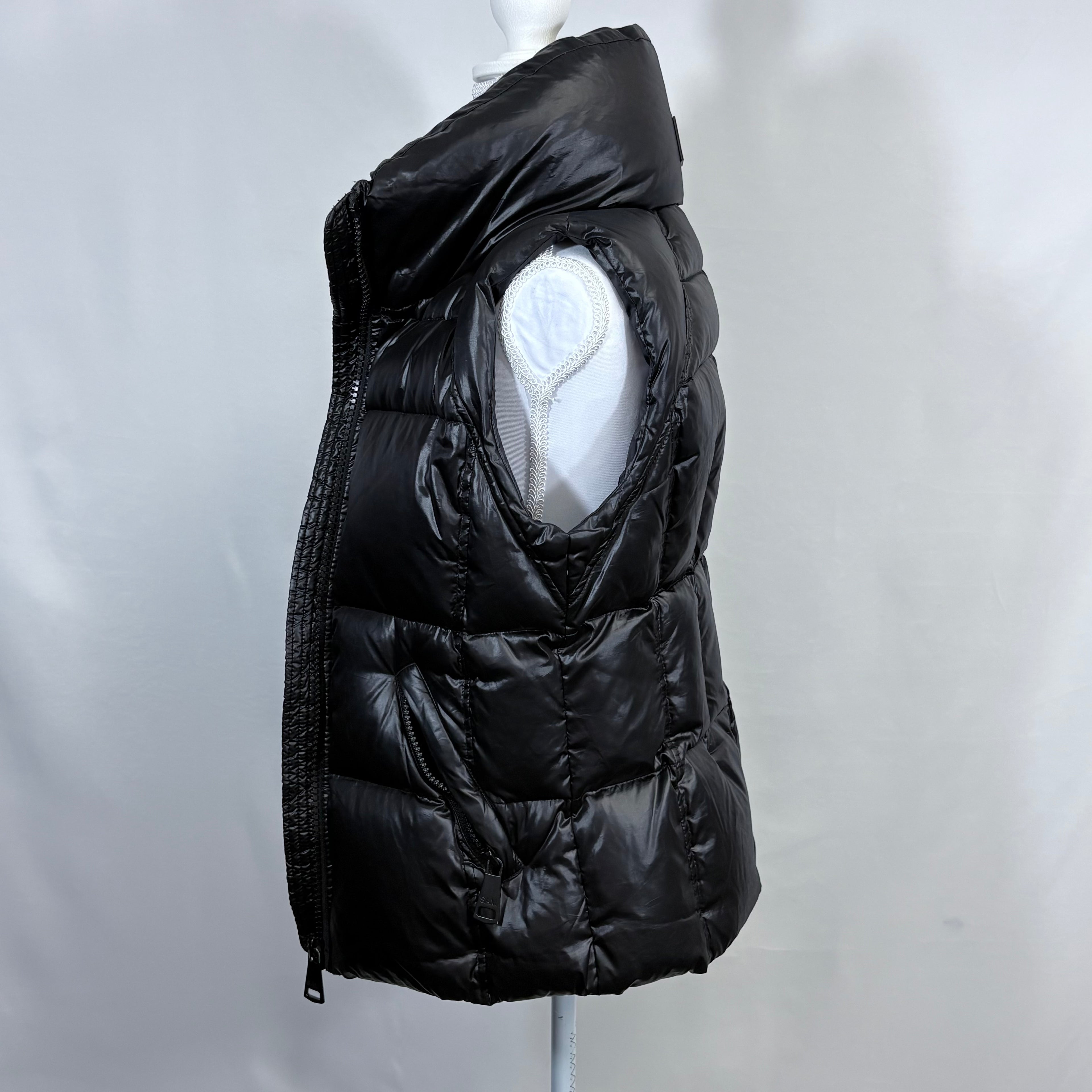 SAM New York, women's puffer vest, size medium