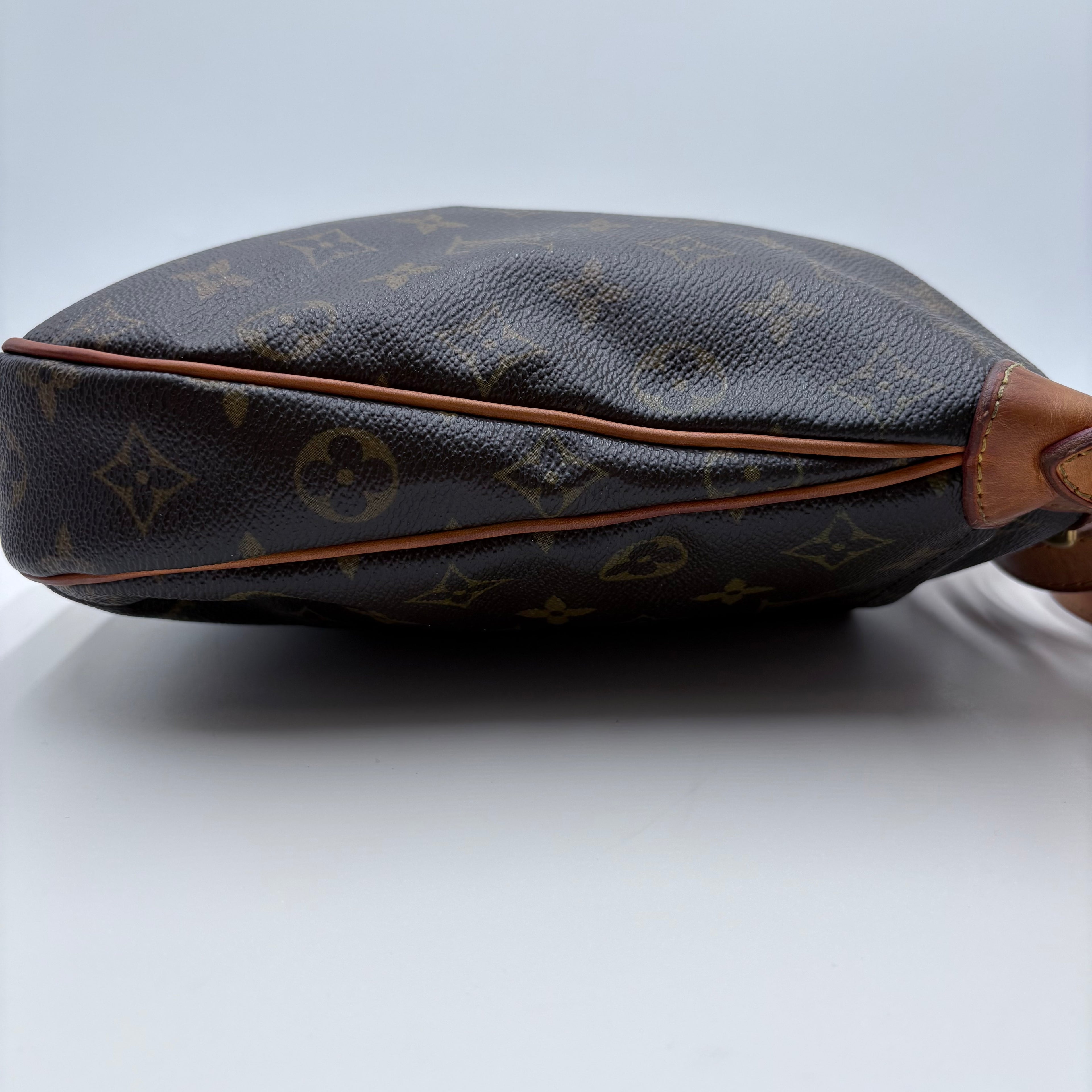 Authenticated Vintage Louis Vuitton cross body purse