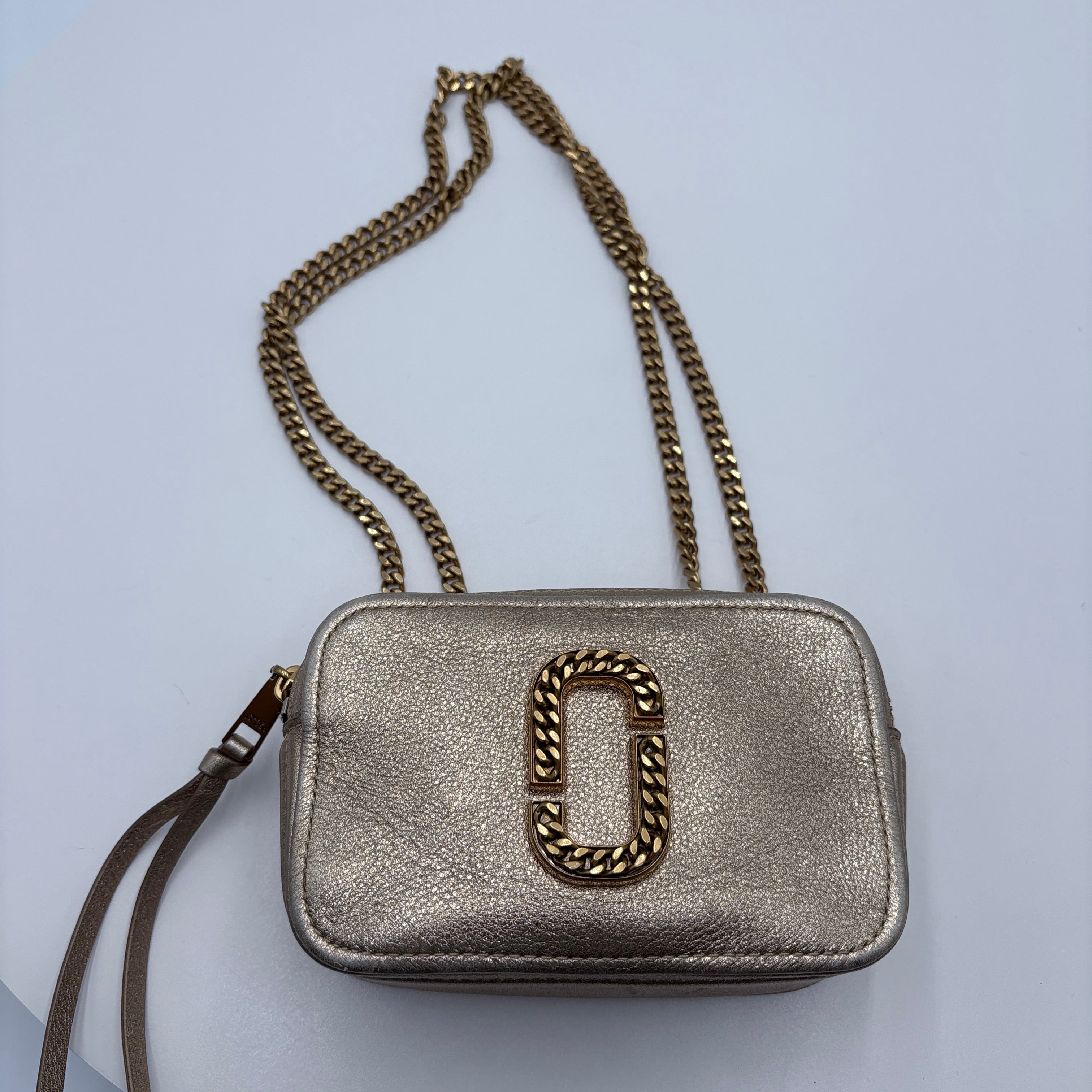 Marc Jacobs Snapshop cross body purse with gold chain