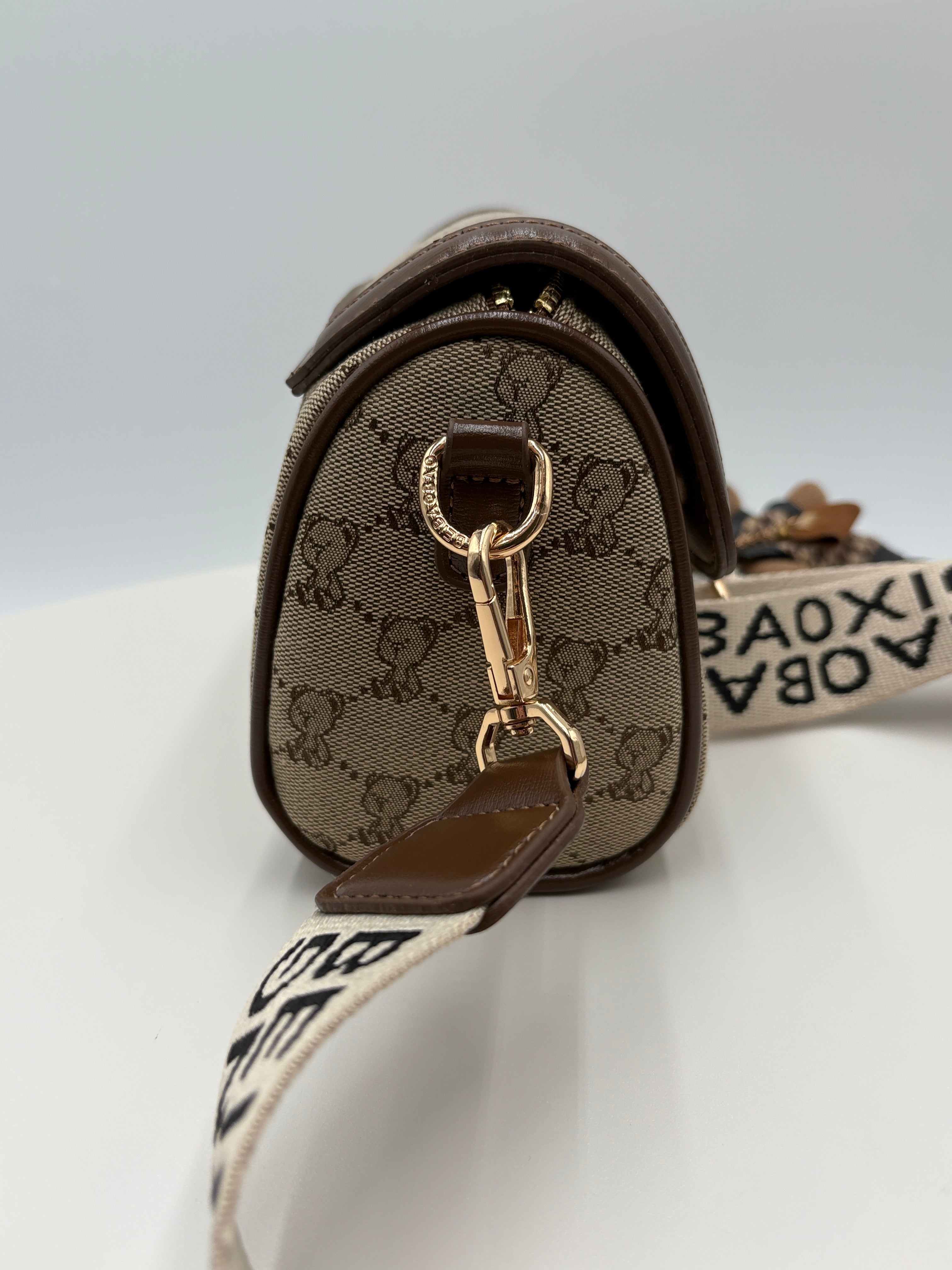 Like A Crystal Bea Baobao Crossbody purse