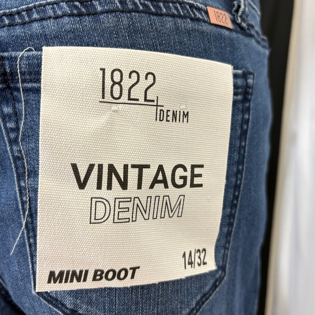 1822 Denim straight leg Jeans NWT, size 14, waist 32"