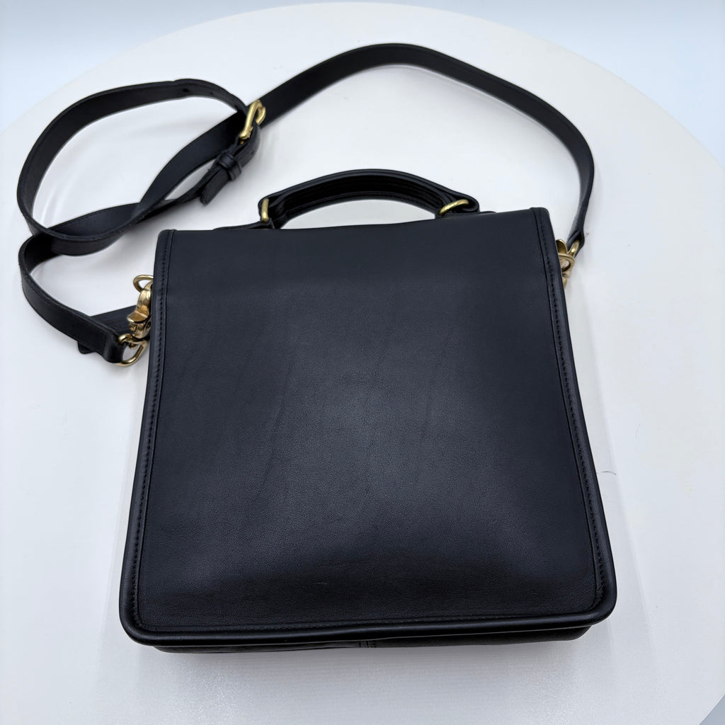 Authenticated vintage Coach Willis cross body purse