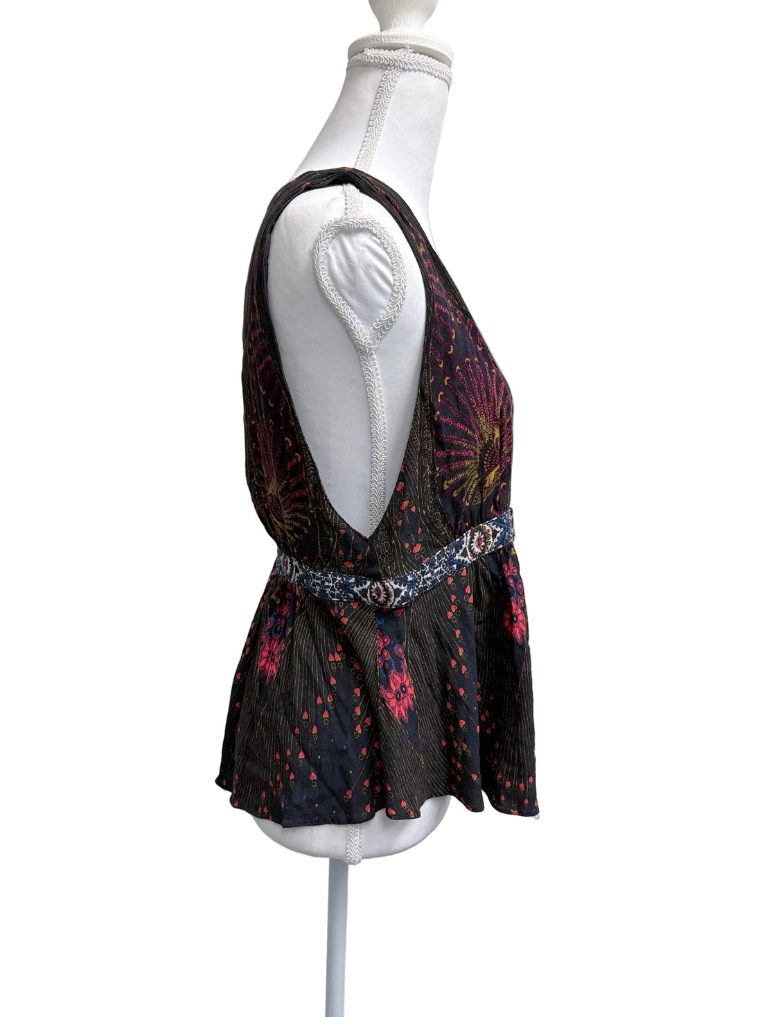 No Brand sleeveless blouse