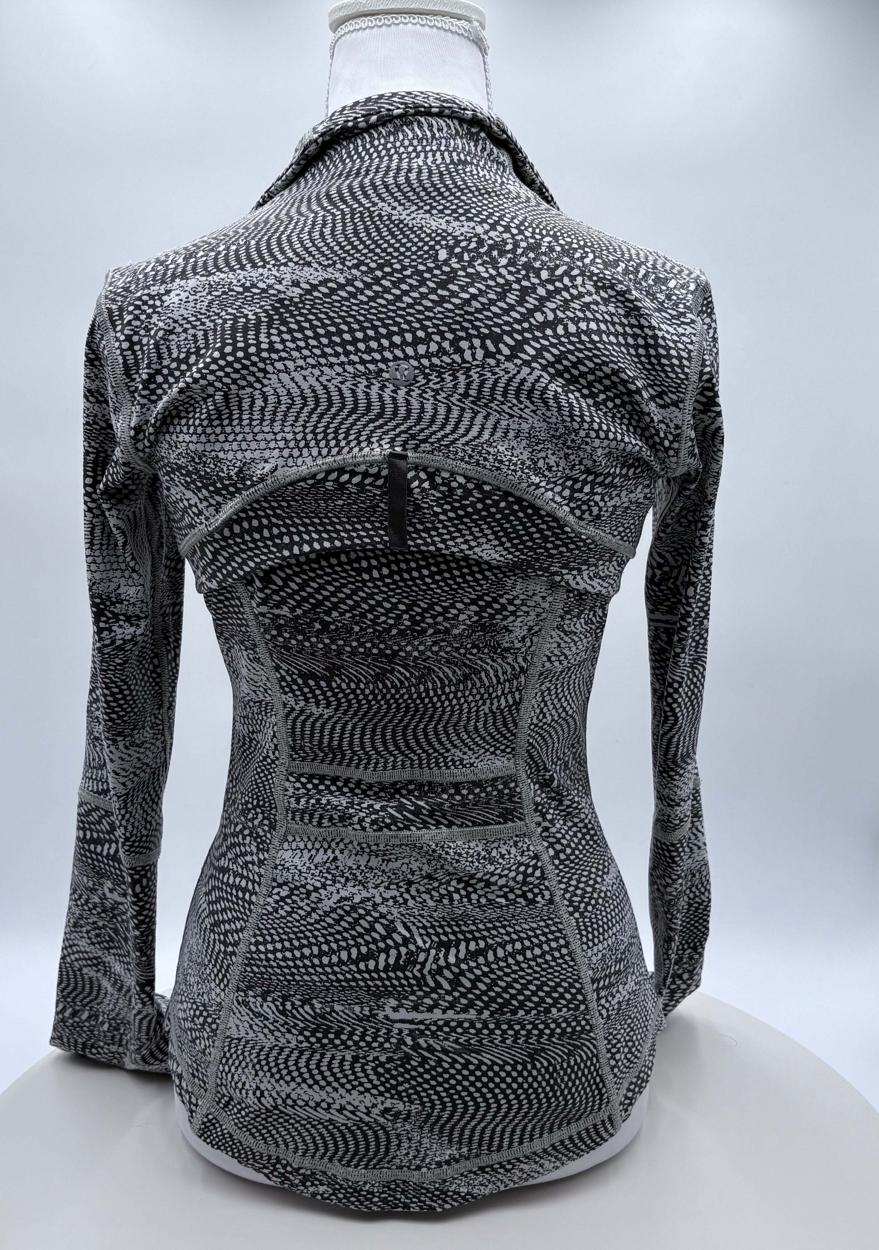 Lululemon sweatshirt, size small