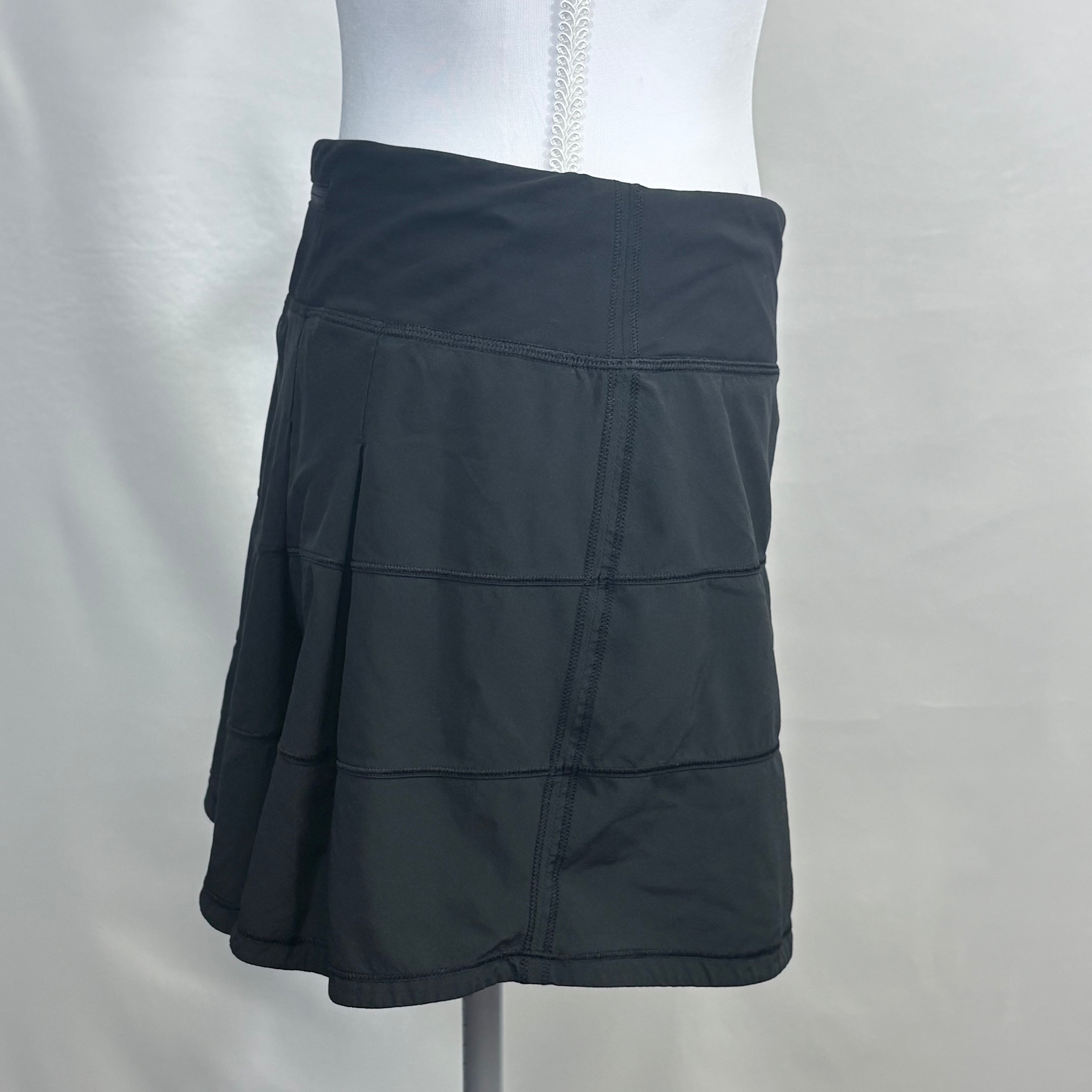 Lululemon shorts, size medium